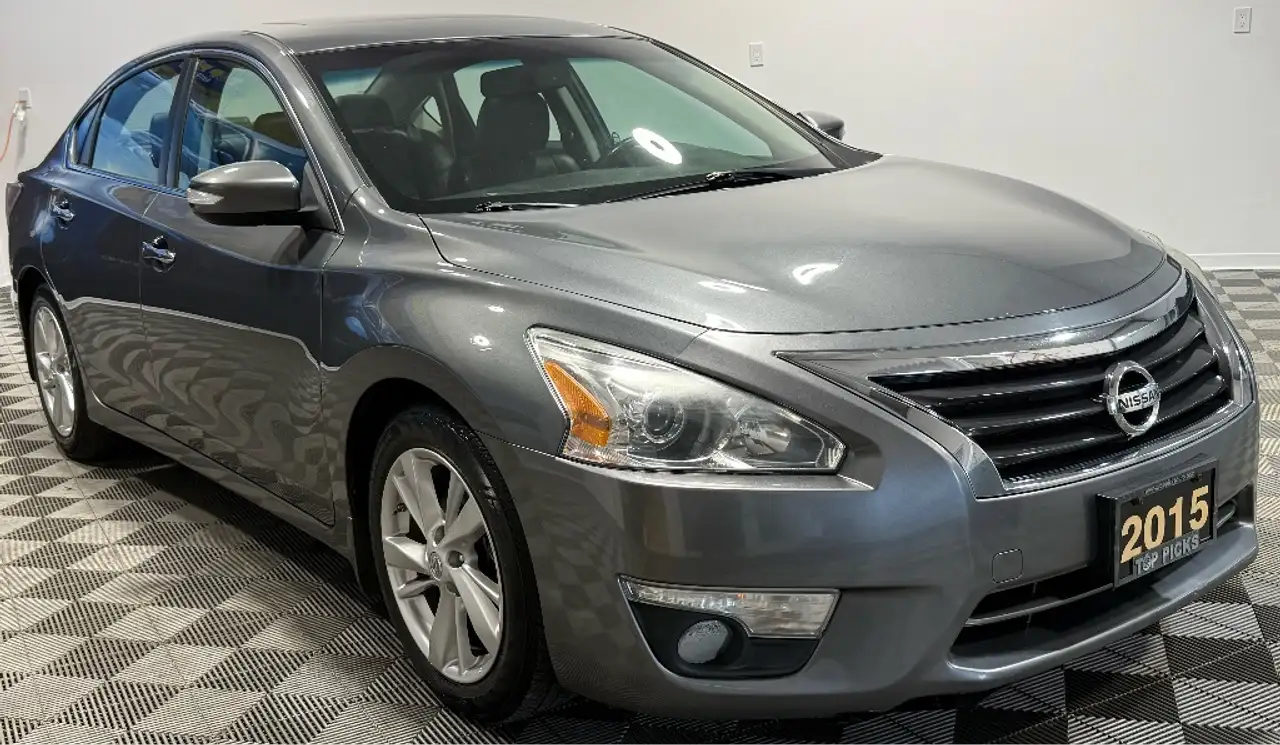 Nissan Altima снимка Nissan Altima