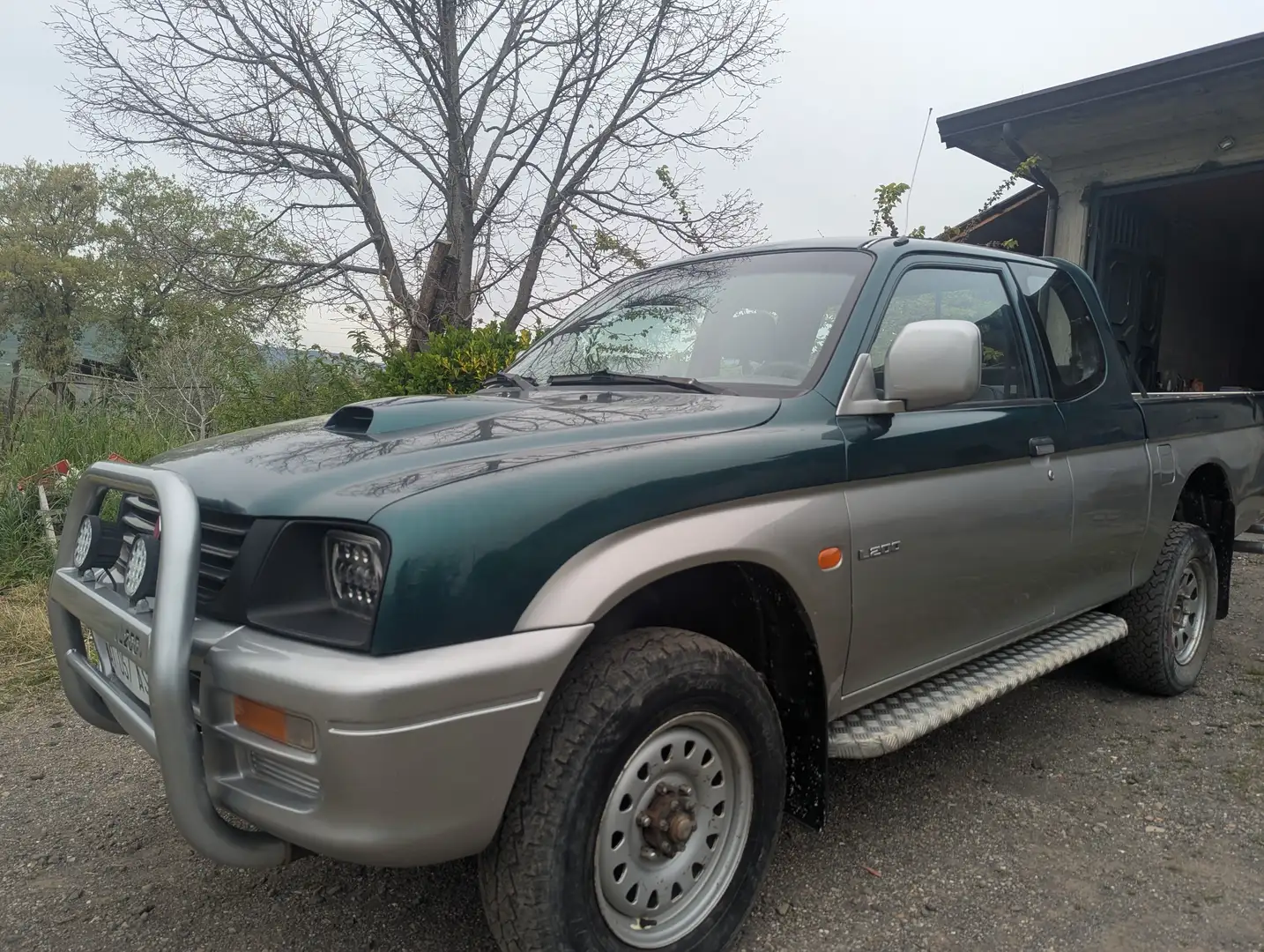 Mitsubishi L200 L200 c.cab 2.5 tdi GLX 4wd Grigio - 1