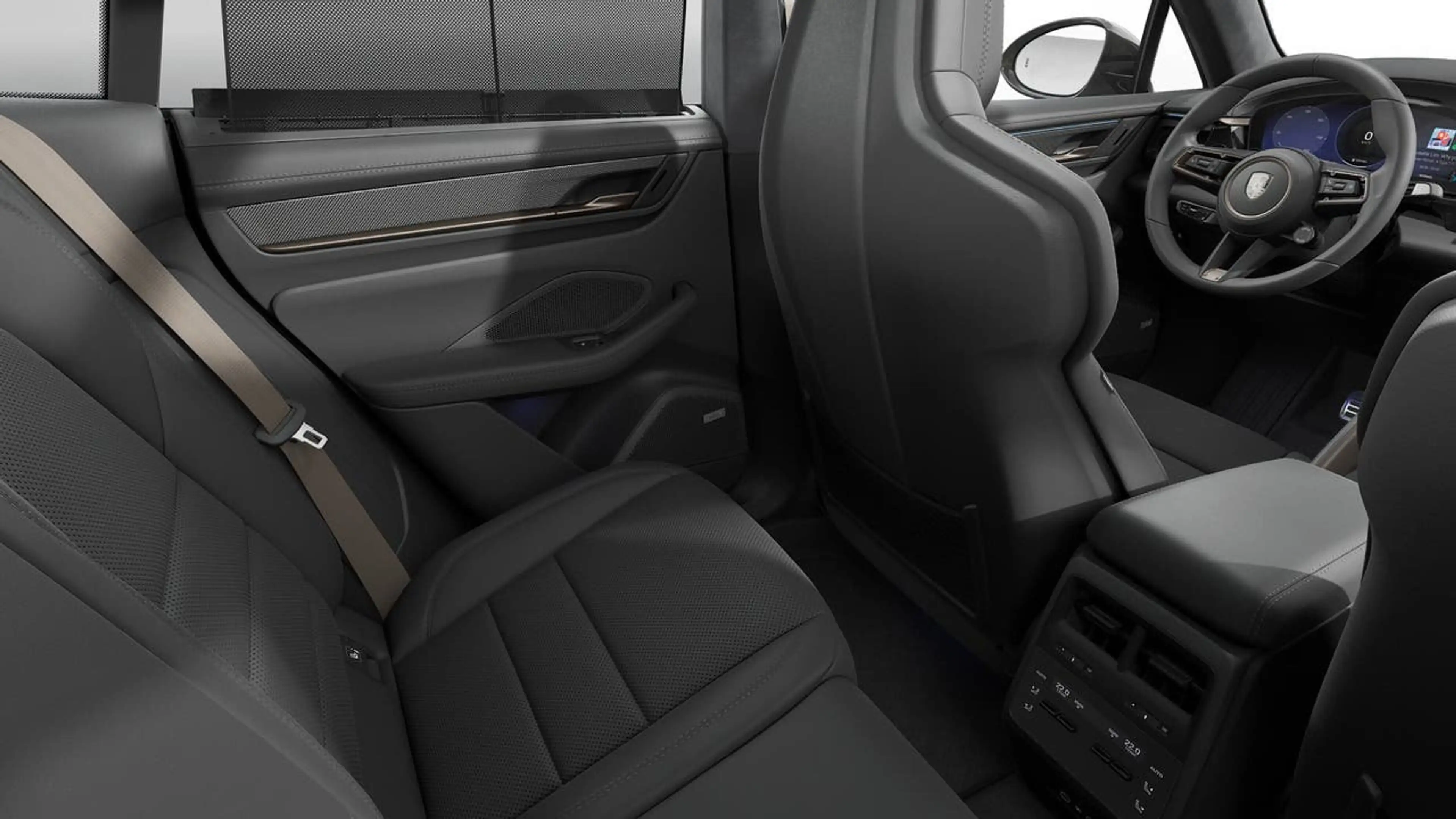 Porsche Macan Turbo — photo 14