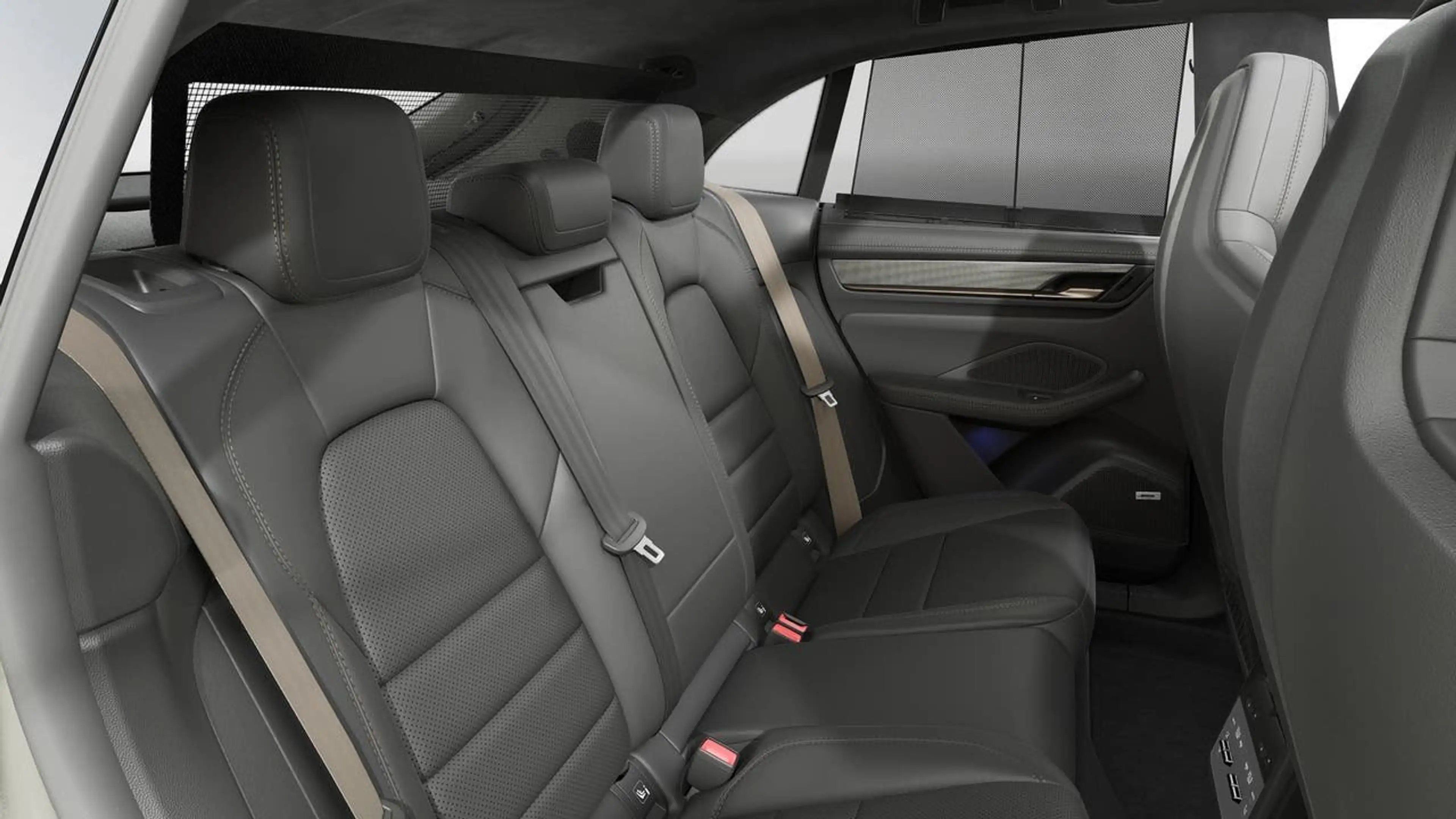 Porsche Macan Turbo — photo 13