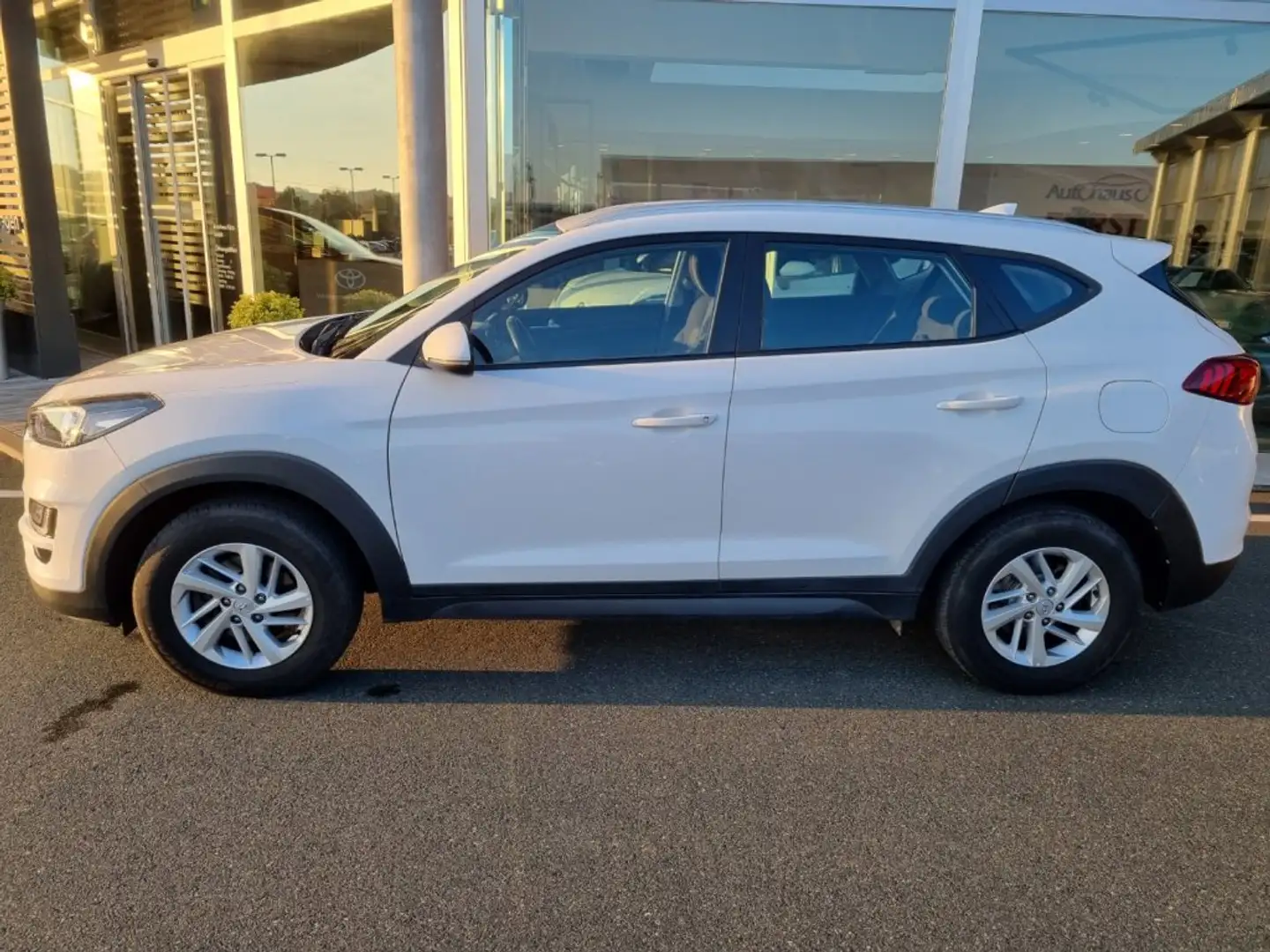 Hyundai TUCSON Level 3 1,6 CRDi 2WD MT 806q Blanc - 2