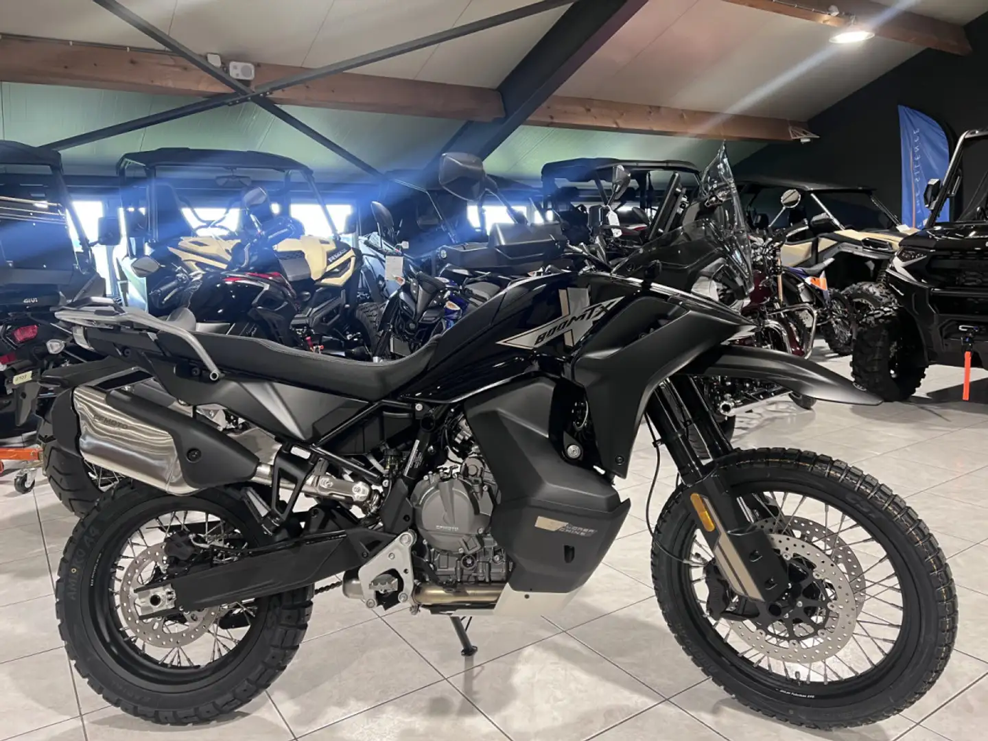 CFMOTO 800 MT X Negro - 1