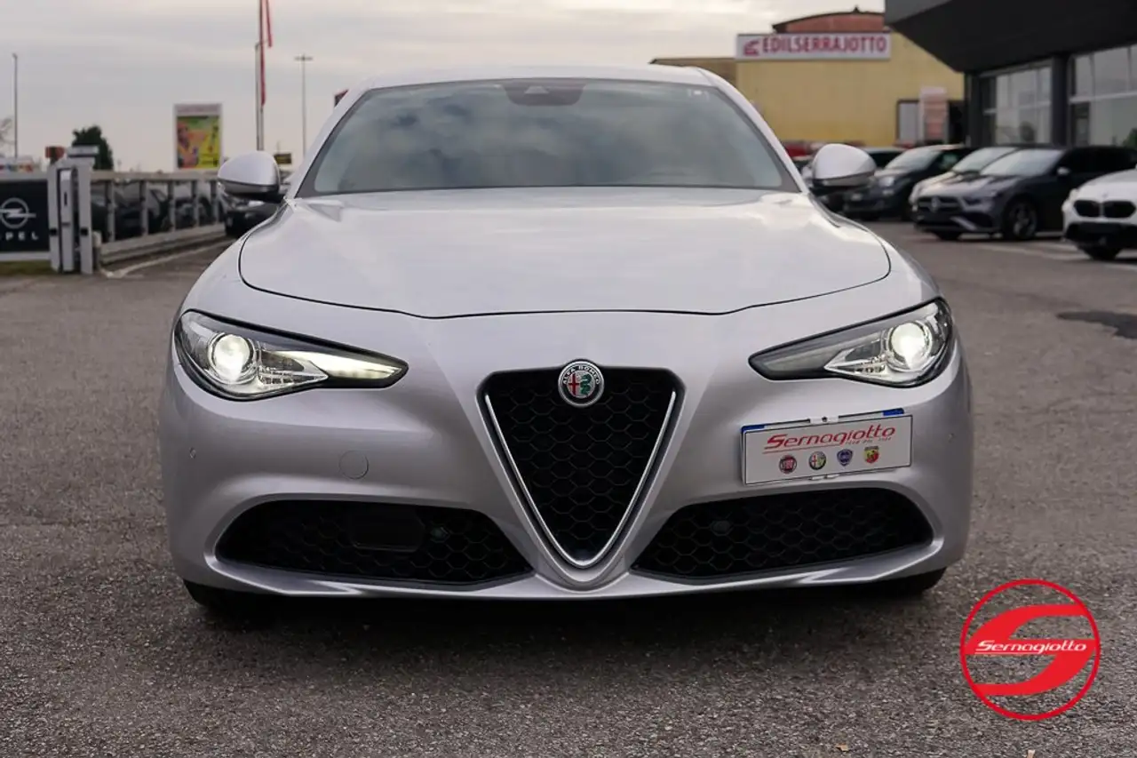 Alfa Romeo Giulia 2021