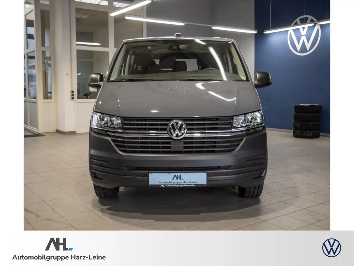 Volkswagen T6 Kombi Kombi TDI+EINPARKHILFE+9 SITZER+KLIMA+RADIO+KOMFOR Grau - 2