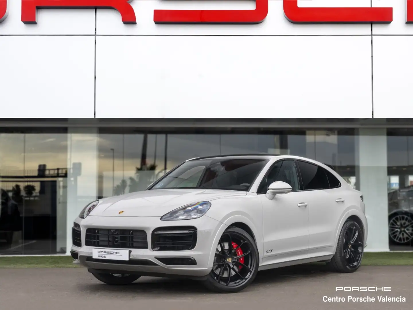 Porsche Cayenne Coupé GTS Beige - 1