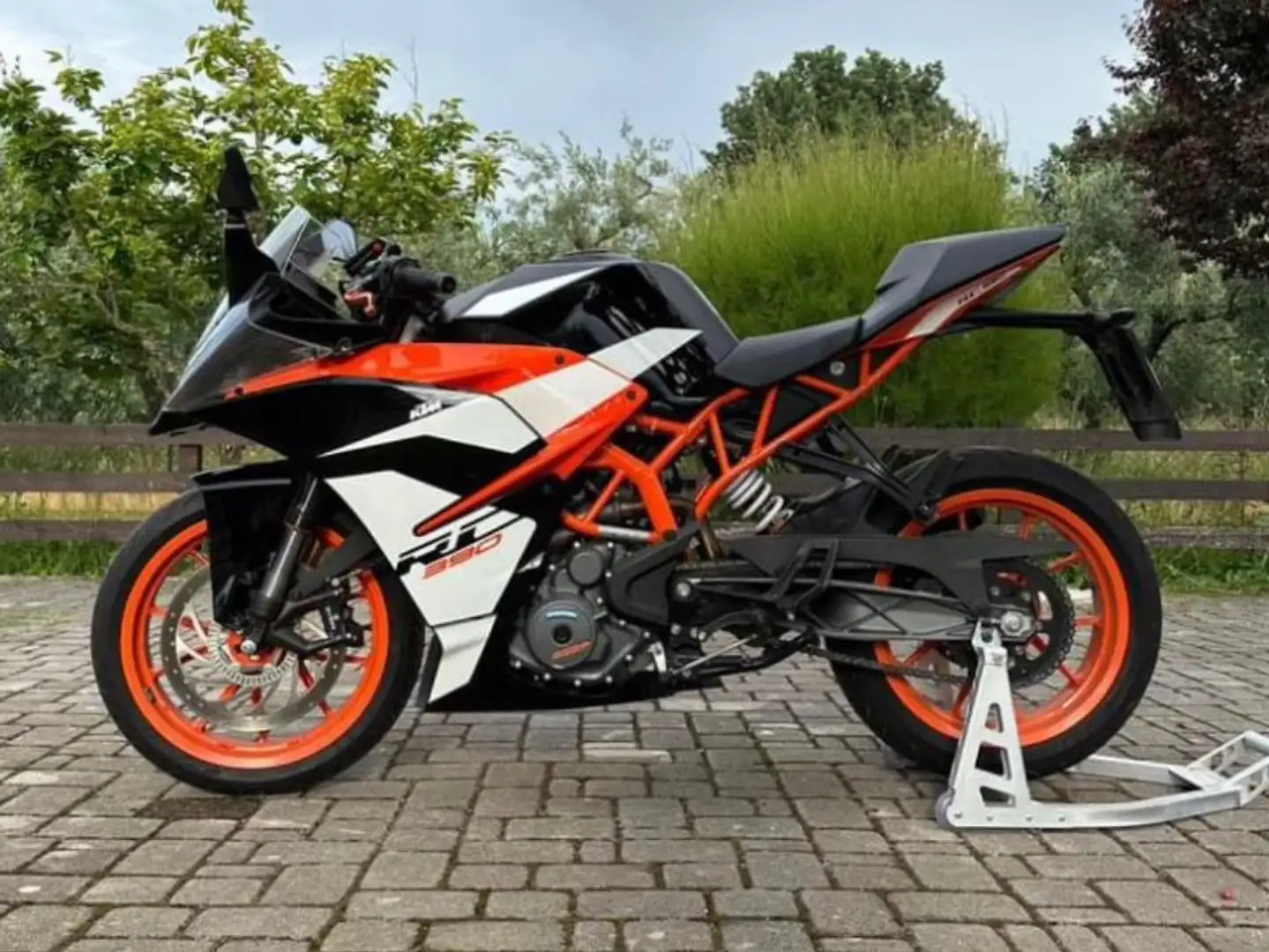 KTM RC 390 Sport Negro - 1