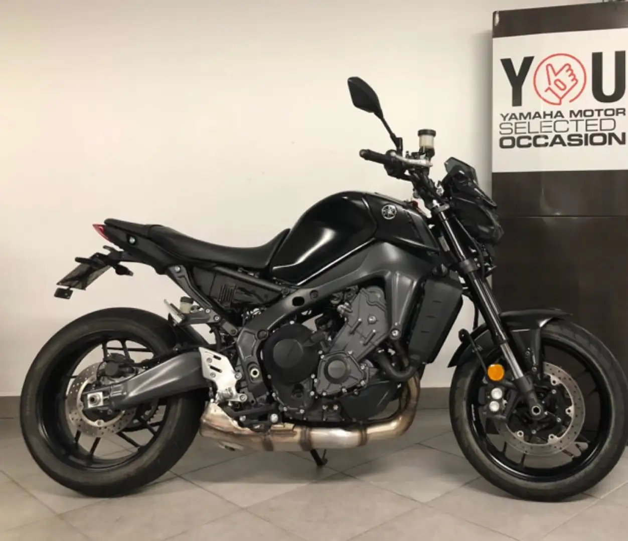Yamaha MT-09 Naked Nero - 1