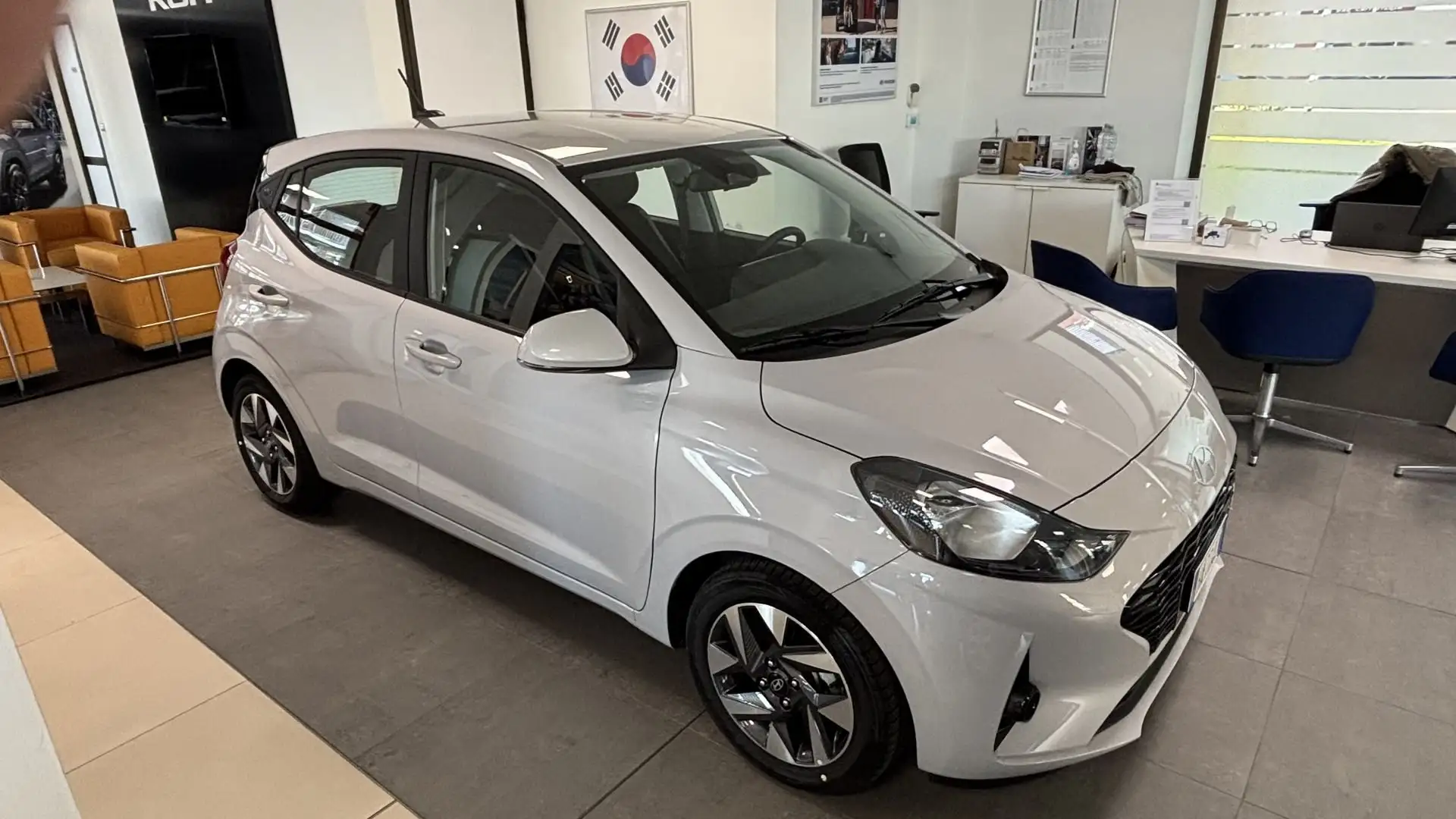 Hyundai i10 i10 1.0 GPL Connectline Grau - 2