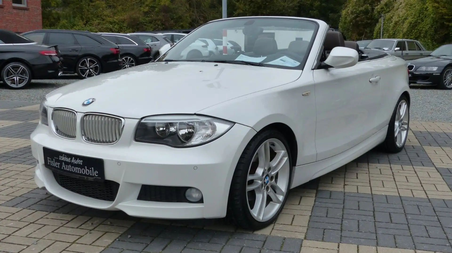 BMW 118 d Limit.Ed. Lifestyle Autom. Navi Weiß - 1