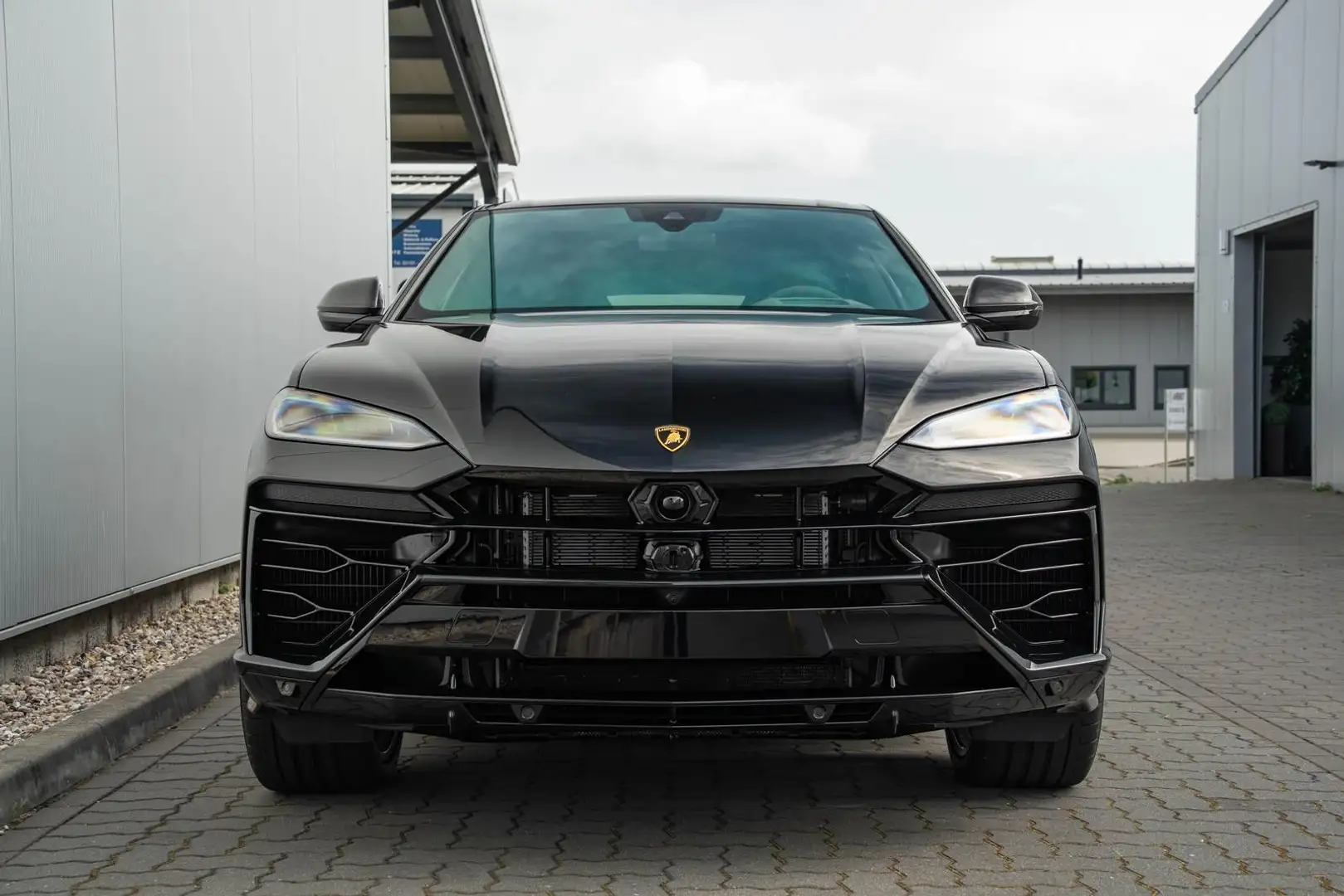 Lamborghini Urus SE *23Zoll*Big Interior Carbon*BangOlufsen* Schwarz - 2