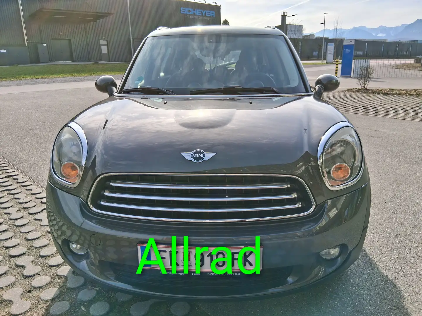 MINI Cooper D Countryman MINI Countryman COOPER D ALL4 COOPER Grau - 1