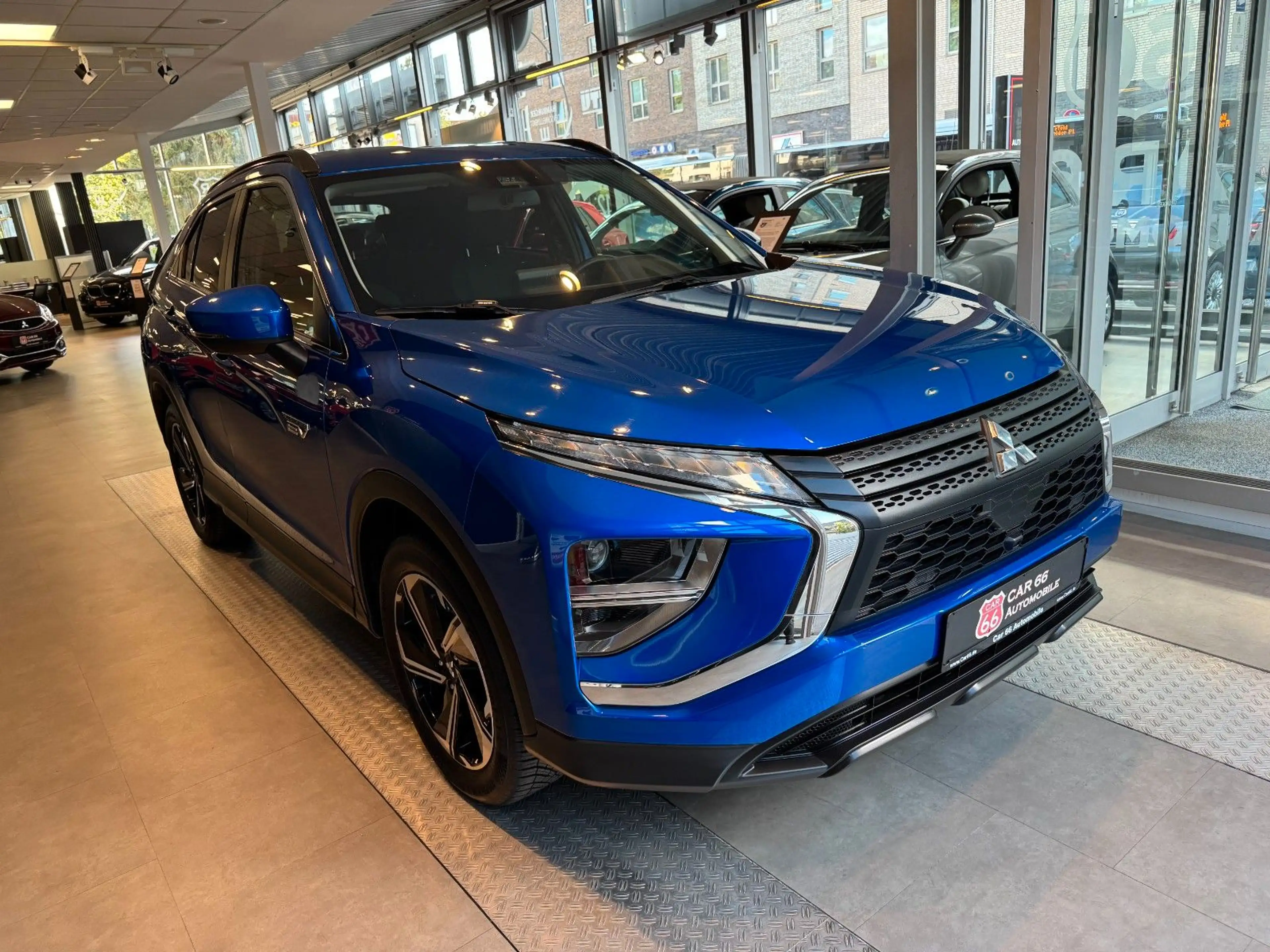 Mitsubishi Eclipse Cross Basis Hybrid 4WD — photo 3