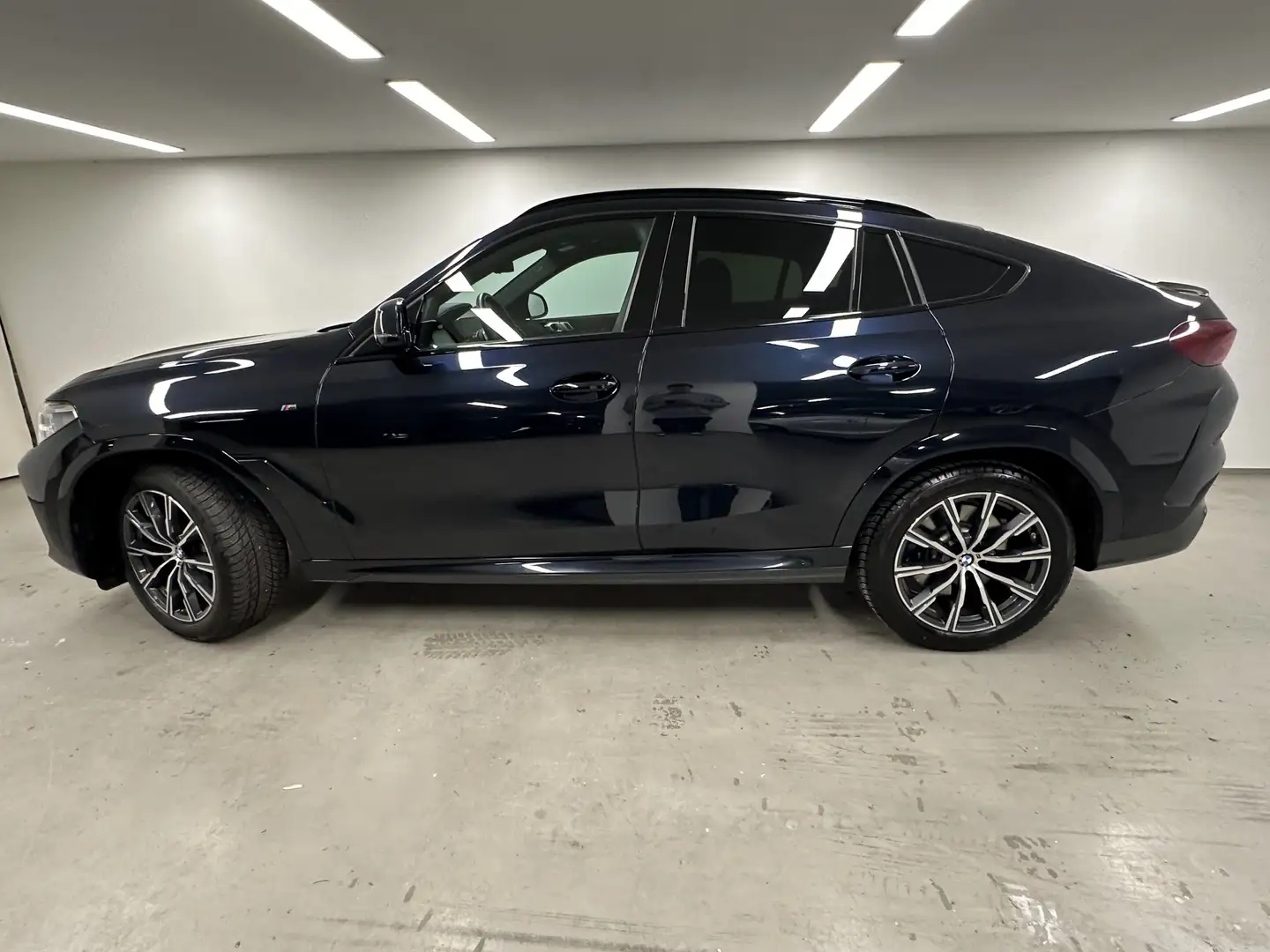 BMW X6 xDrive40d M Sport+HUD+Standhzg.+PA+DA-Prof. Black - 2