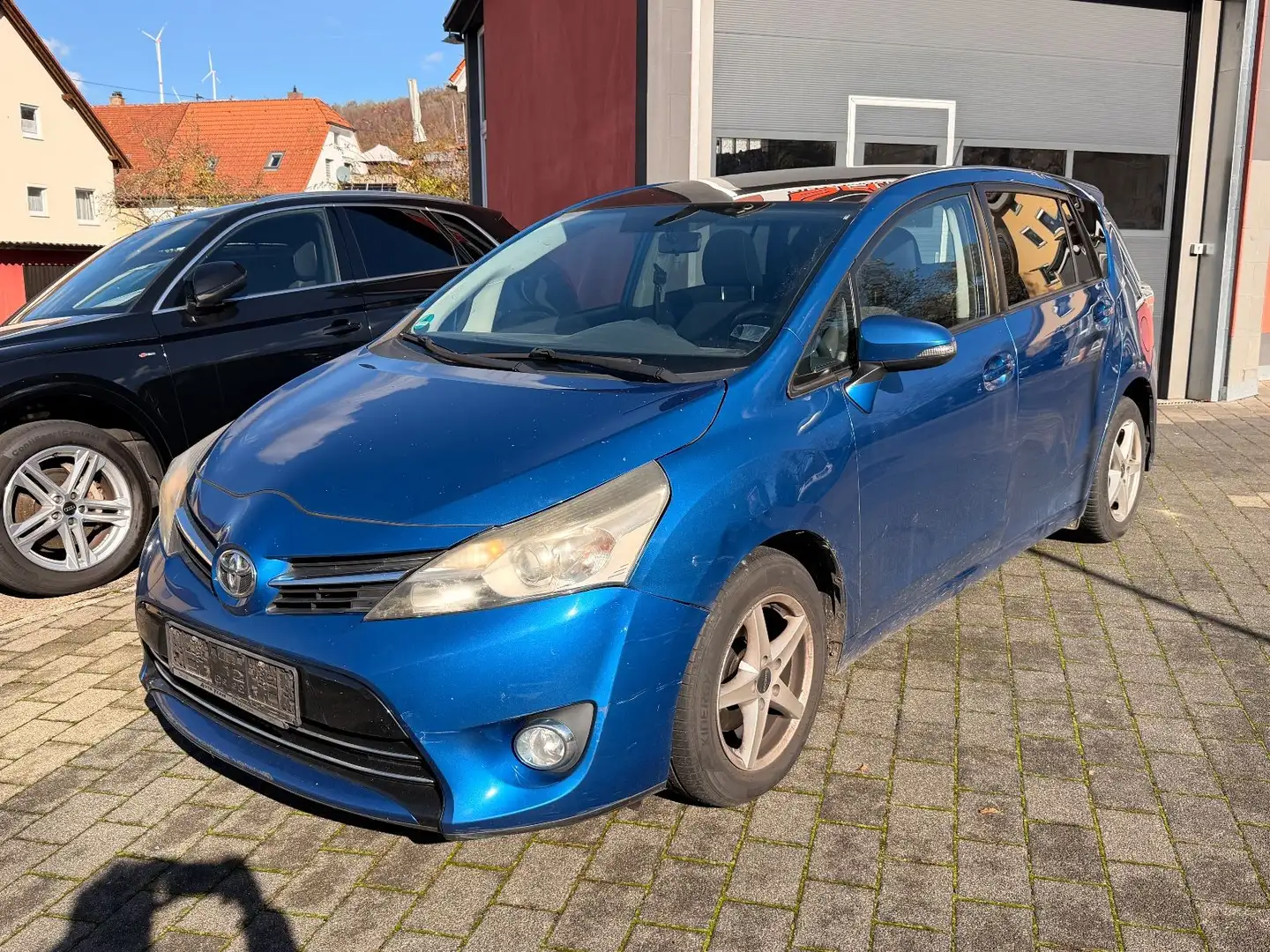 Toyota Verso Life*PANO*KAMERA**KLIMAAUTO*AHK*TEMPOMAT Blau - 1