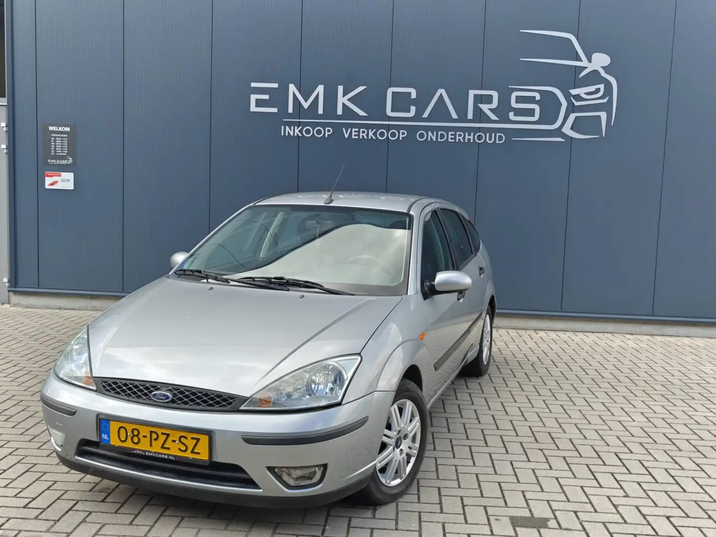 Ford Focus 1.6-16V Futura Grijs - 1