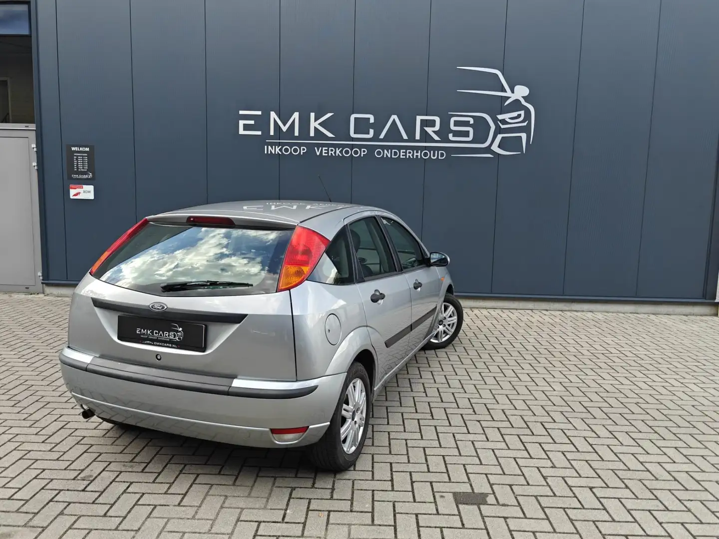 Ford Focus 1.6-16V Futura Grijs - 2