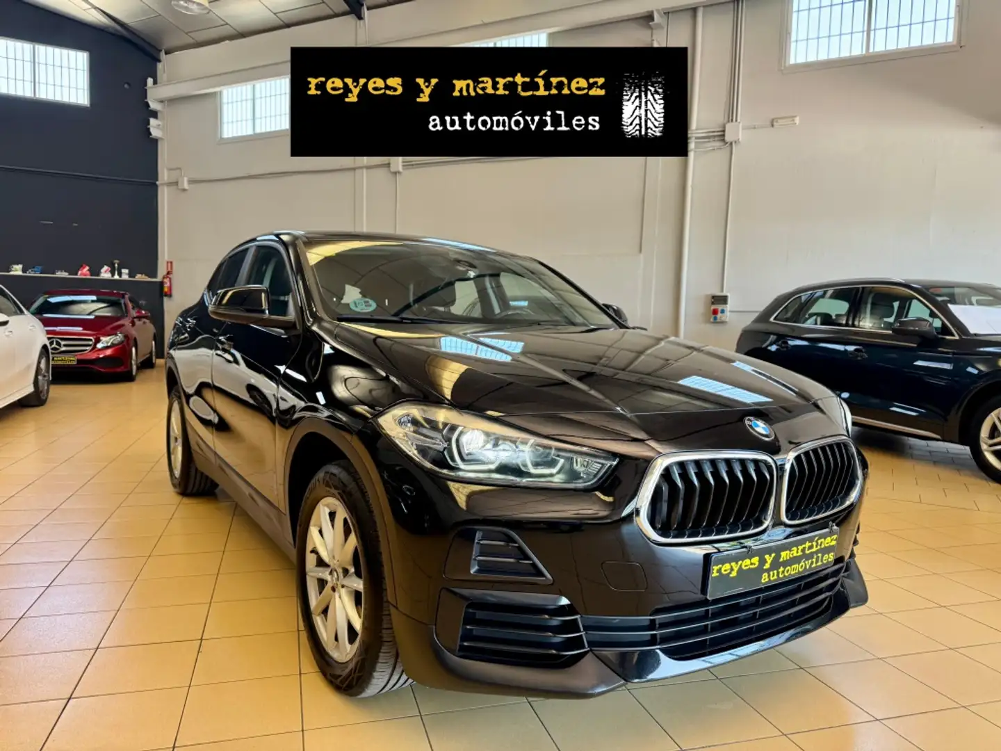 BMW X2 sDrive 18d Business Negro - 2