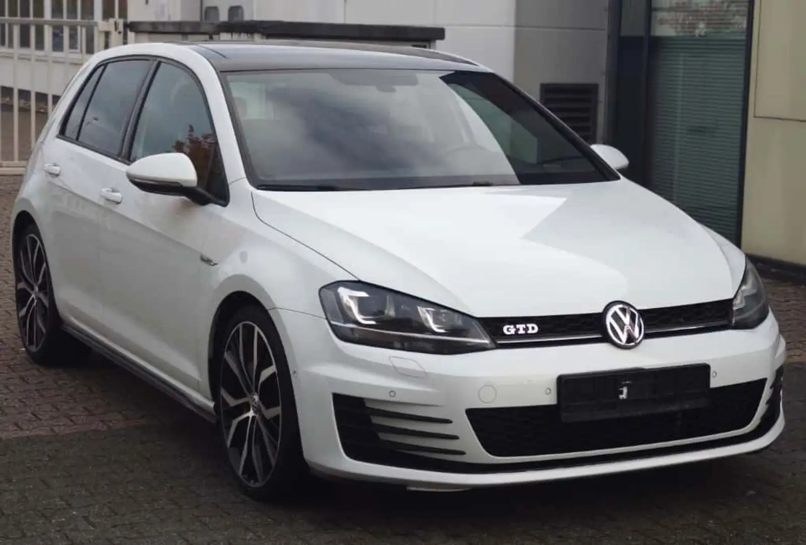 Volkswagen Golf VII Lim. GTD BMT - AUTOMATIK - Weiß - 2