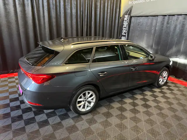 Seat Leon Leon view 16