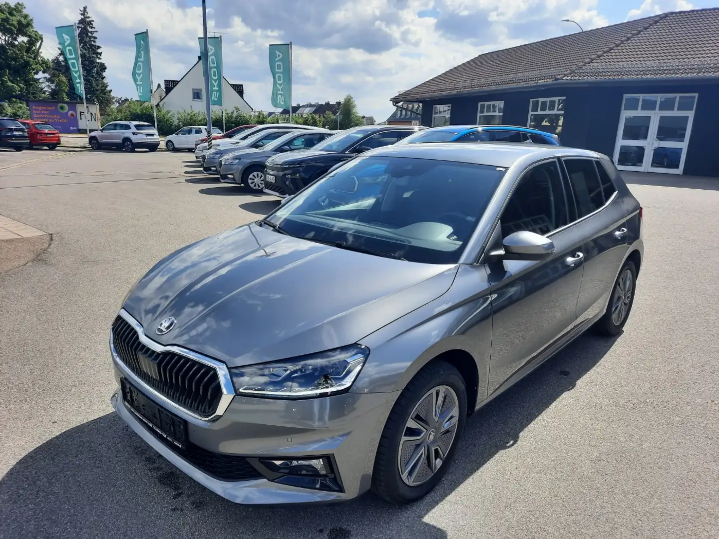 Skoda Fabia PDC VO HI+LENKRADHEIZ+KLIMA+ACC+FH EL VO HI+SHZ Gris - 2