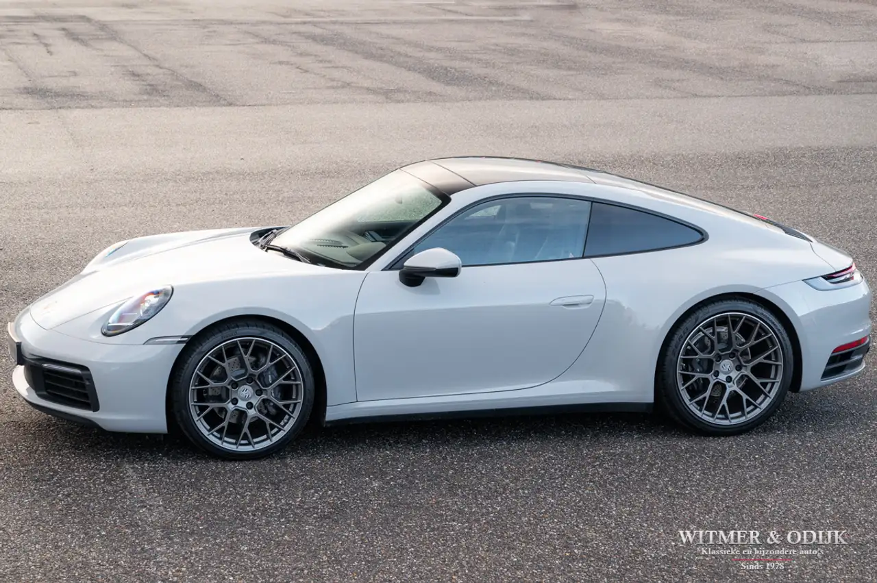 Porsche 992