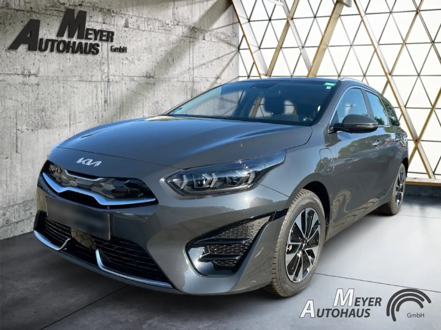 Kia Ceed SW / cee'd SW 1.6 PHEV Vision DCT+LED+Smartkey+Tempomat+DAB+ Grey - 1