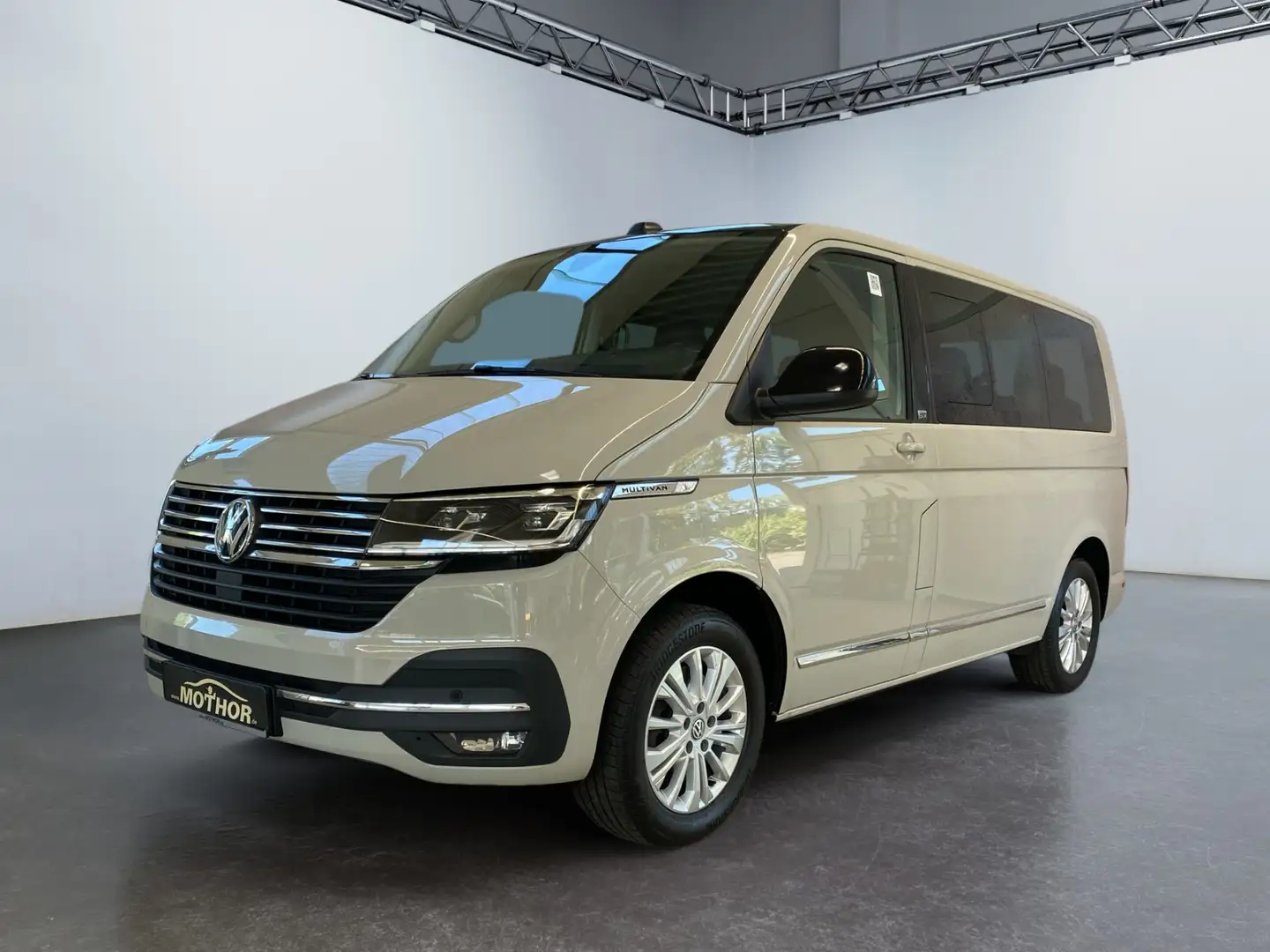 Volkswagen T6.1 Multivan Generation Six 2.0 TDI DSG ACC LED Grau - 2