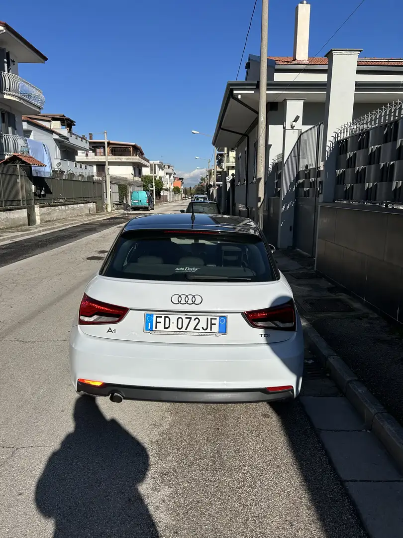 Audi A1 Sportback 1.6 tdi Sport s-tronic - 2