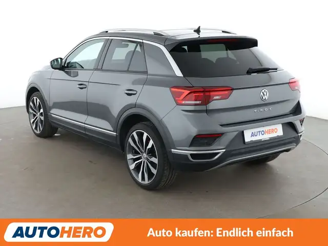 Volkswagen T-Roc view 4