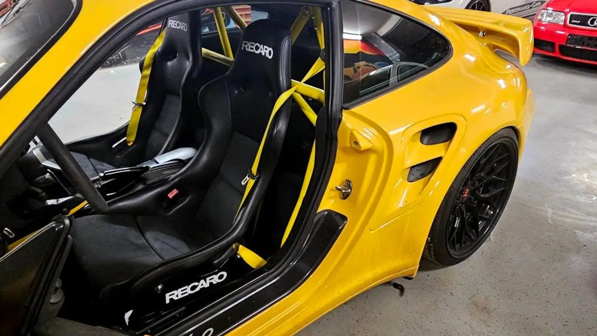 Porsche 911 911 997 Turbo Gelb - 2