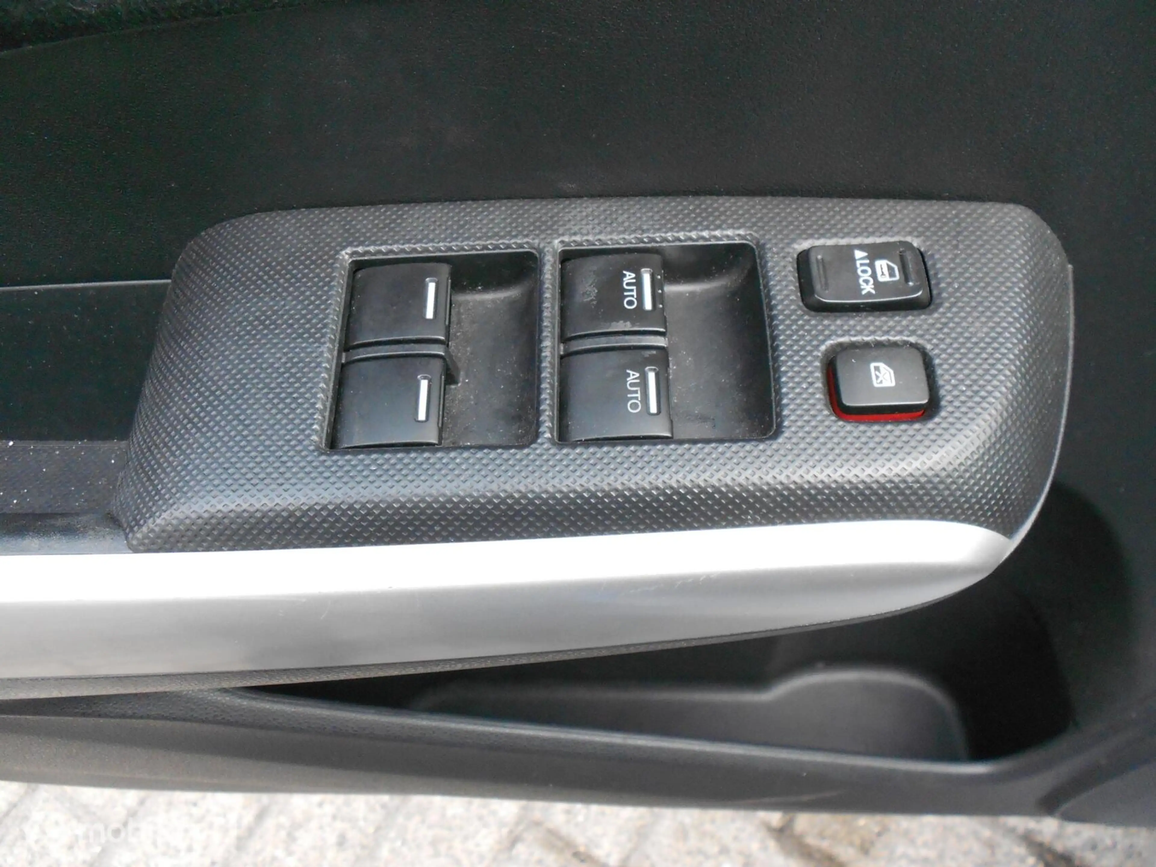 Honda Insight 1.3 Elegance Hybrid — photo 13
