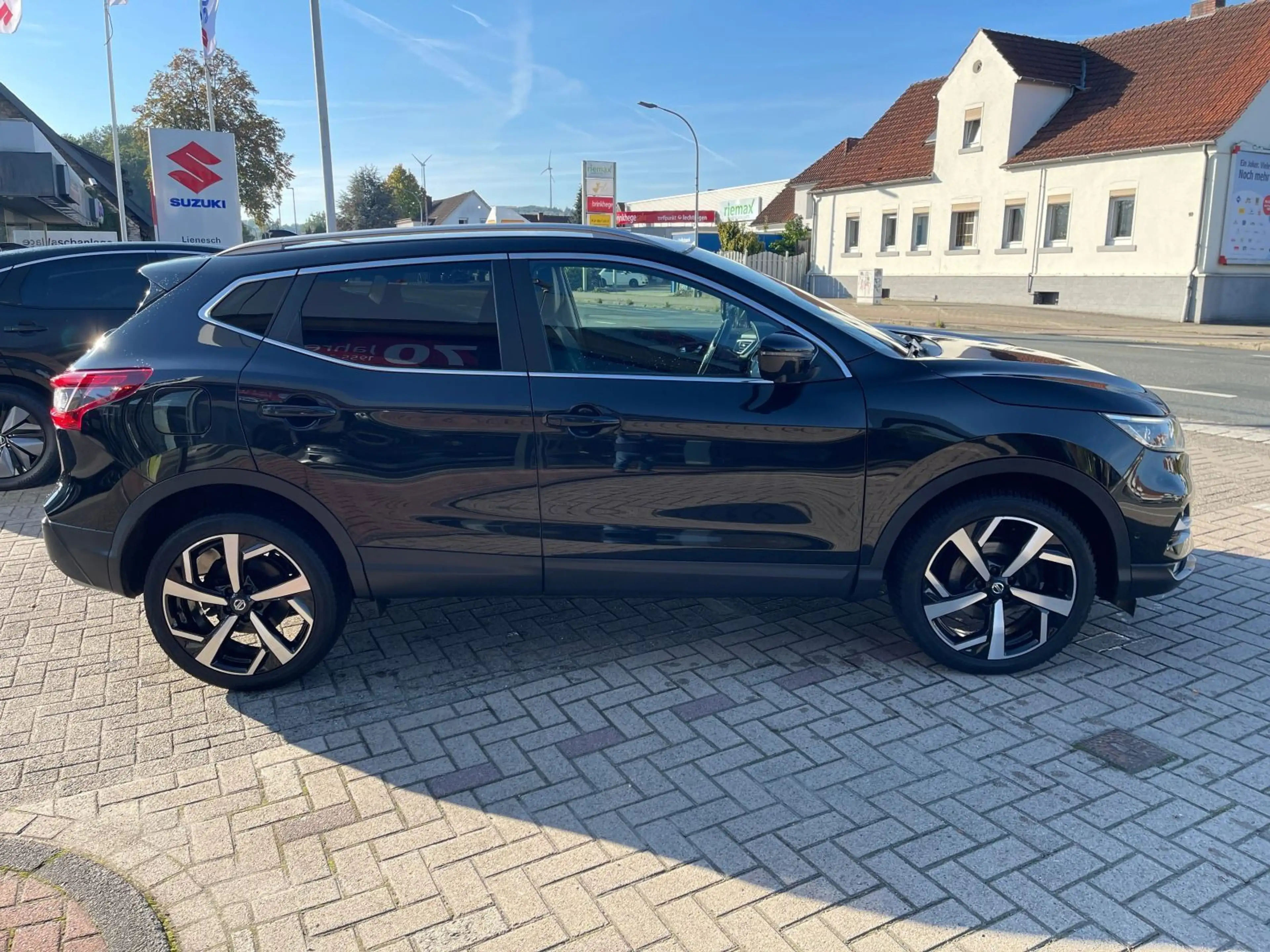 Nissan Qashqai 1.3 DiG-T Tekna Abstandstempomat / Leder — photo 5