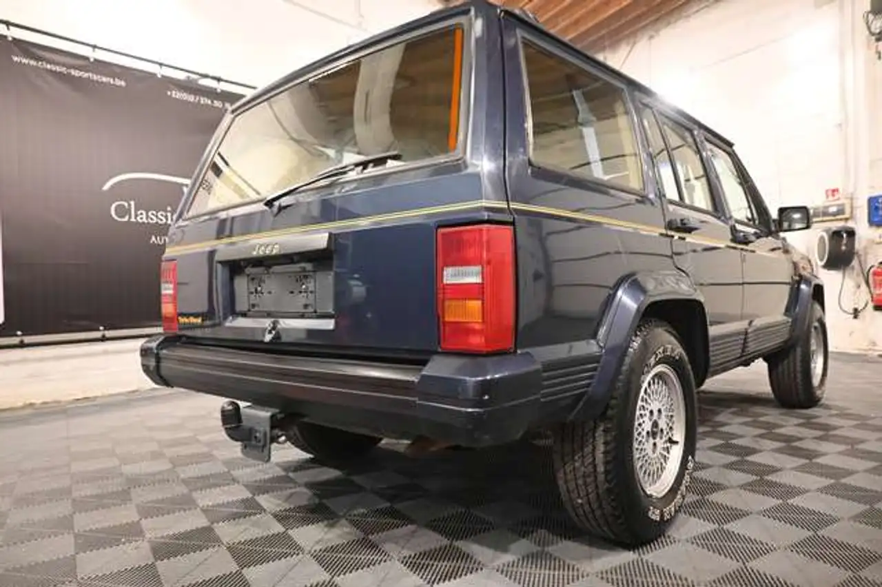 Jeep Cherokee 2.5 Turbo LIMITED / CUIR / AIRCO / CLIMATISATION / ATTELAGE, foto 10