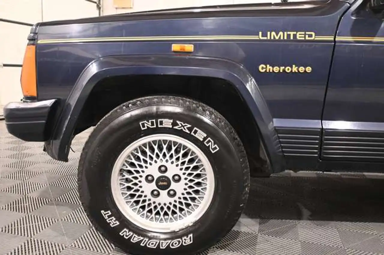Jeep Cherokee 2.5 Turbo LIMITED / CUIR / AIRCO / CLIMATISATION / ATTELAGE, foto 6