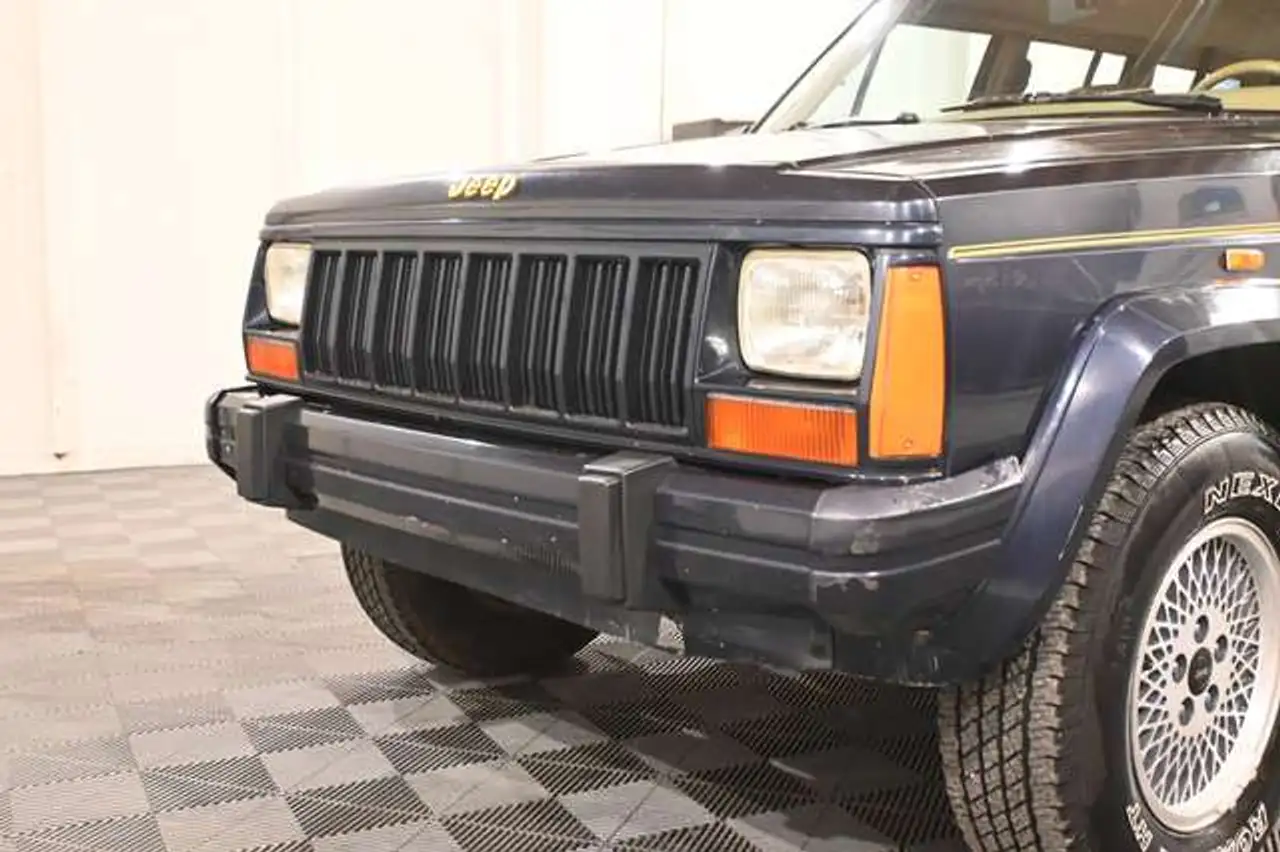 Jeep Cherokee 2.5 Turbo LIMITED / CUIR / AIRCO / CLIMATISATION / ATTELAGE, foto 8
