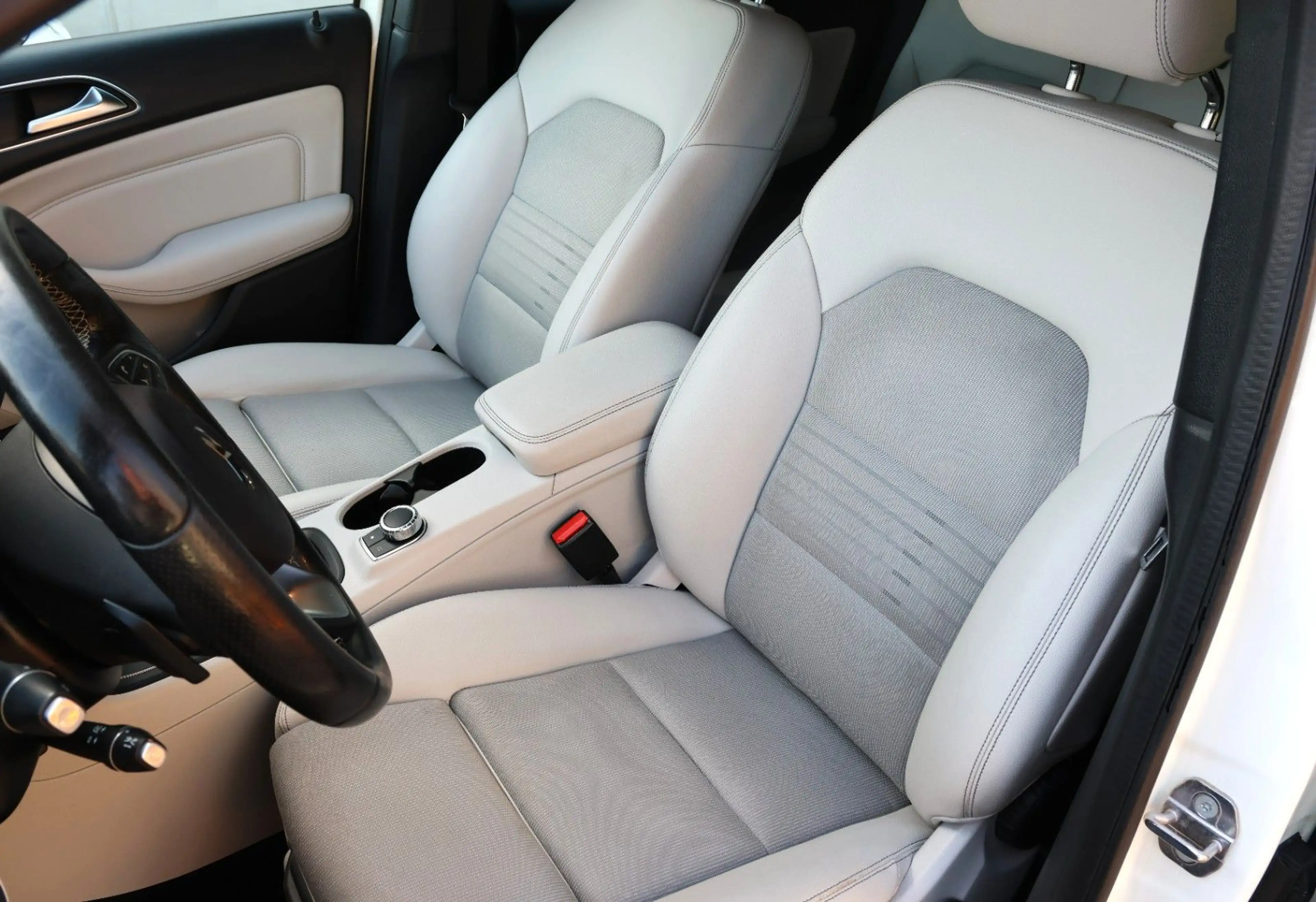 Mercedes-Benz B 220 4Matic Urb. Style Edit. Pano Spur AHK Me — photo 12