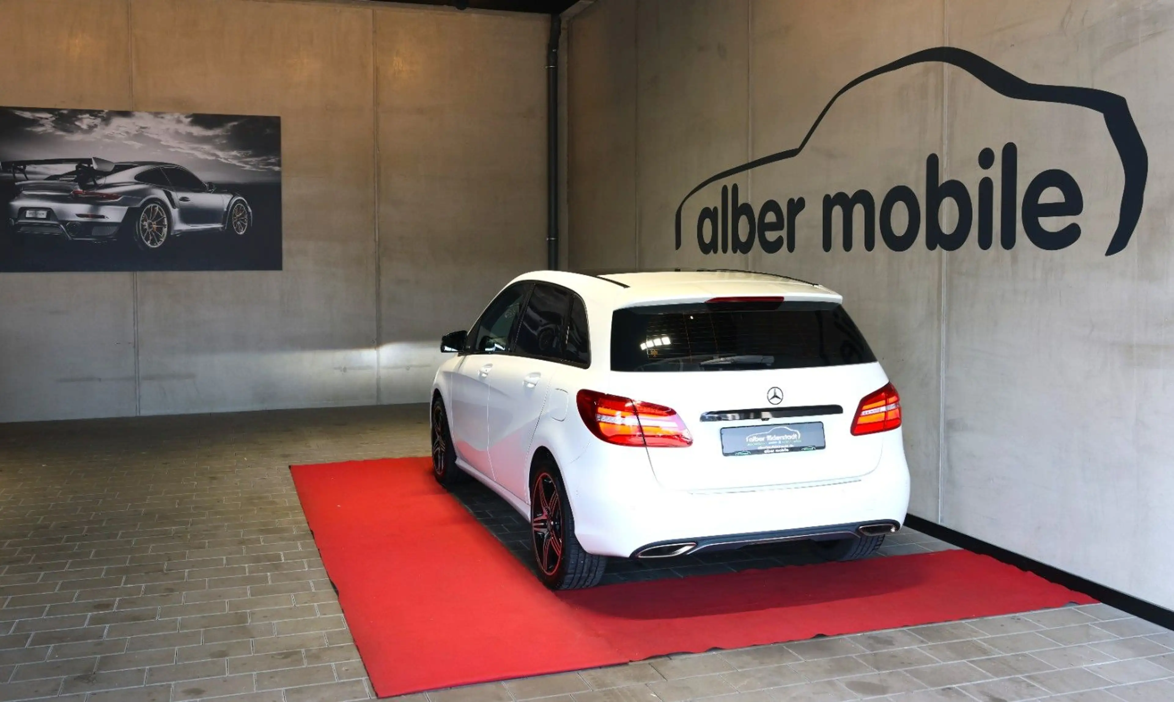 Mercedes-Benz B 220 4Matic Urb. Style Edit. Pano Spur AHK Me — photo 3
