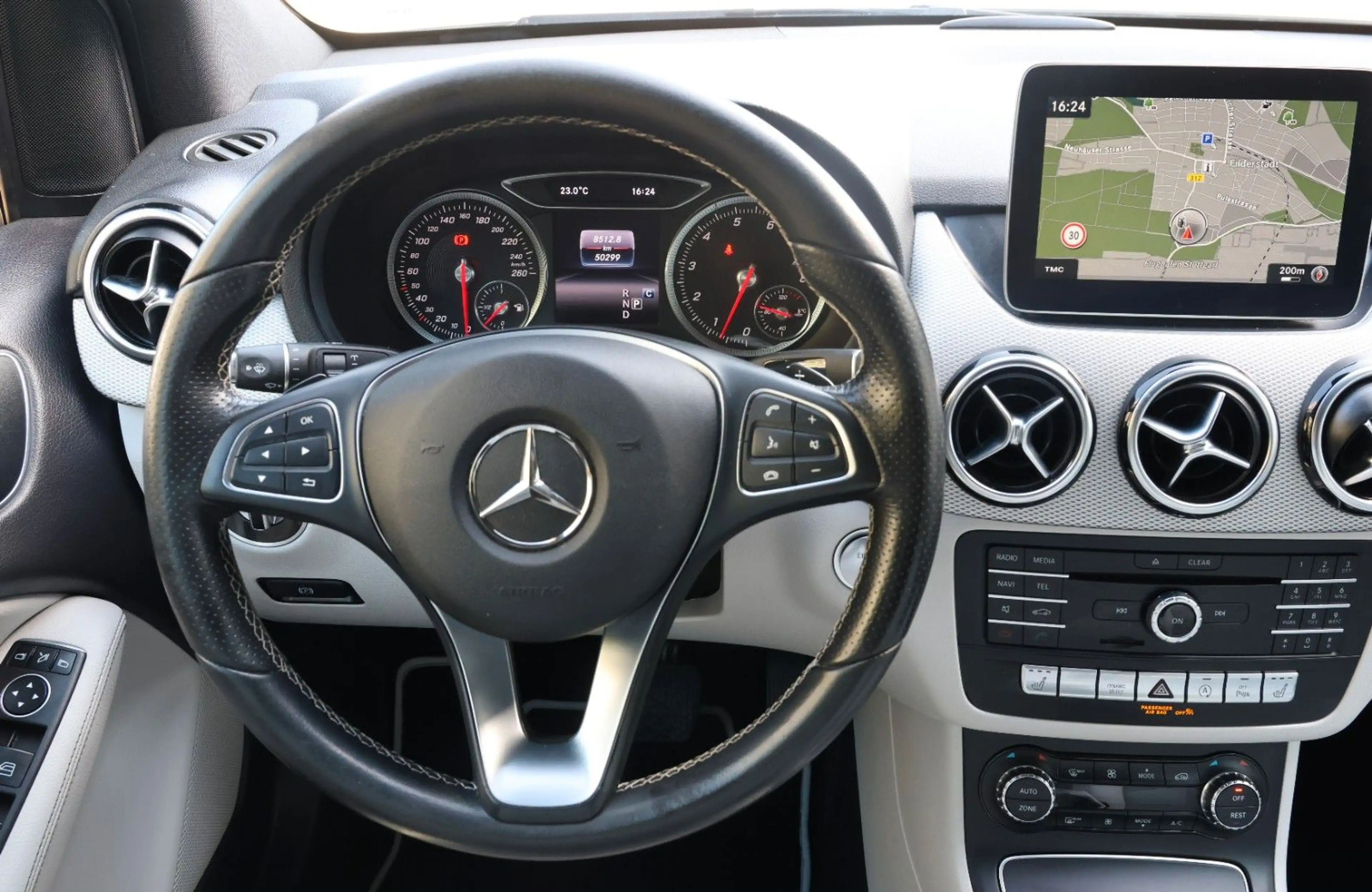 Mercedes-Benz B 220 4Matic Urb. Style Edit. Pano Spur AHK Me — photo 15