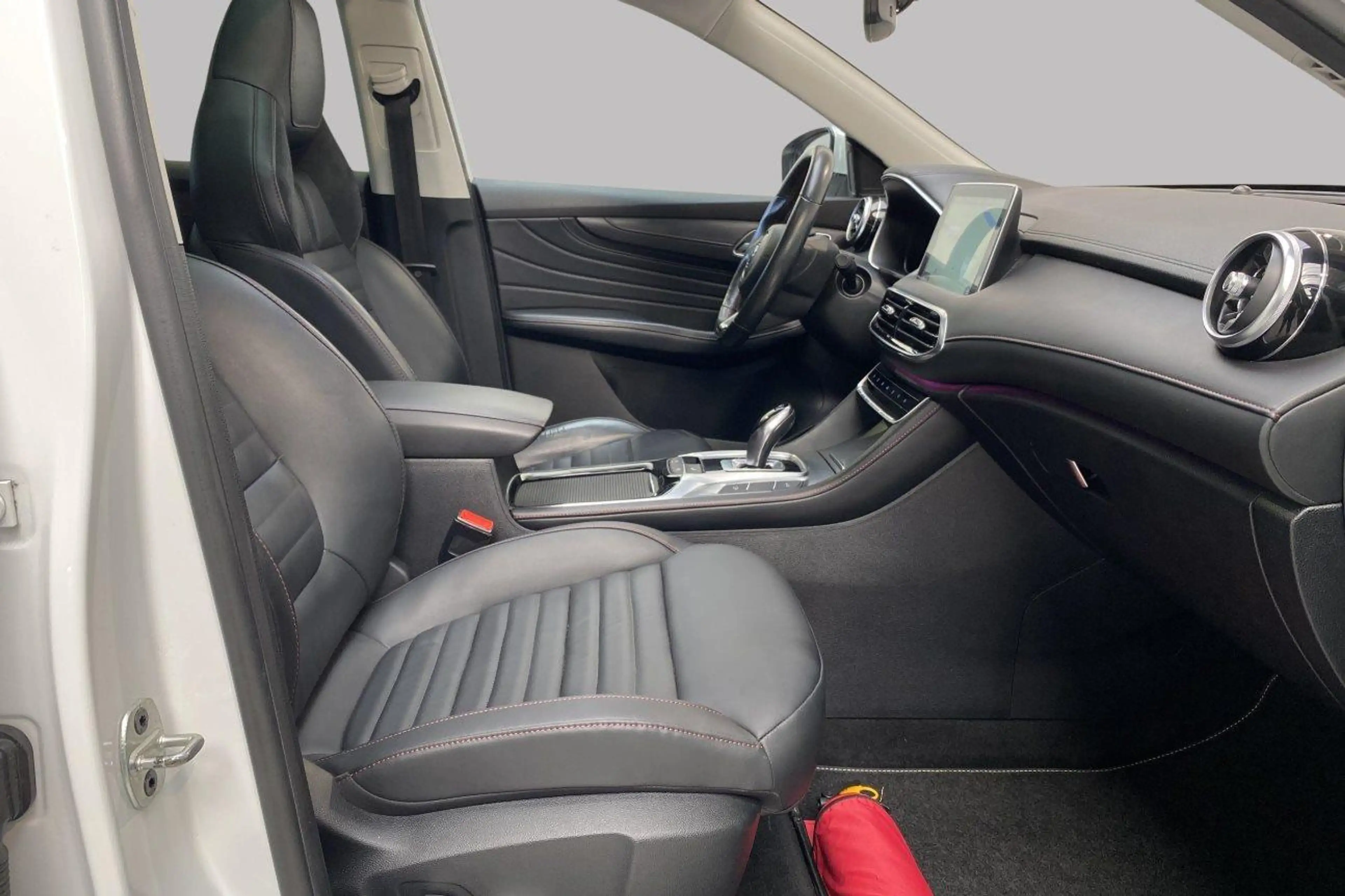MG EHS Luxury — photo 8