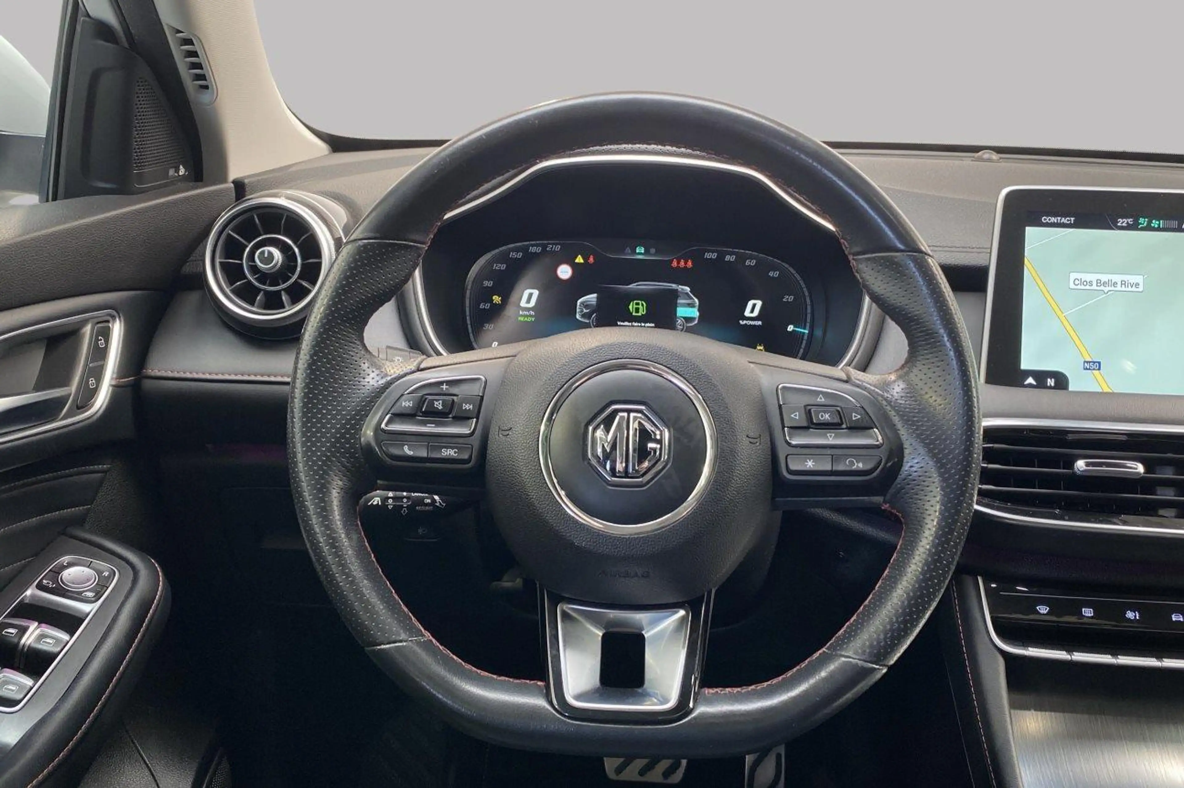 MG EHS Luxury — photo 12
