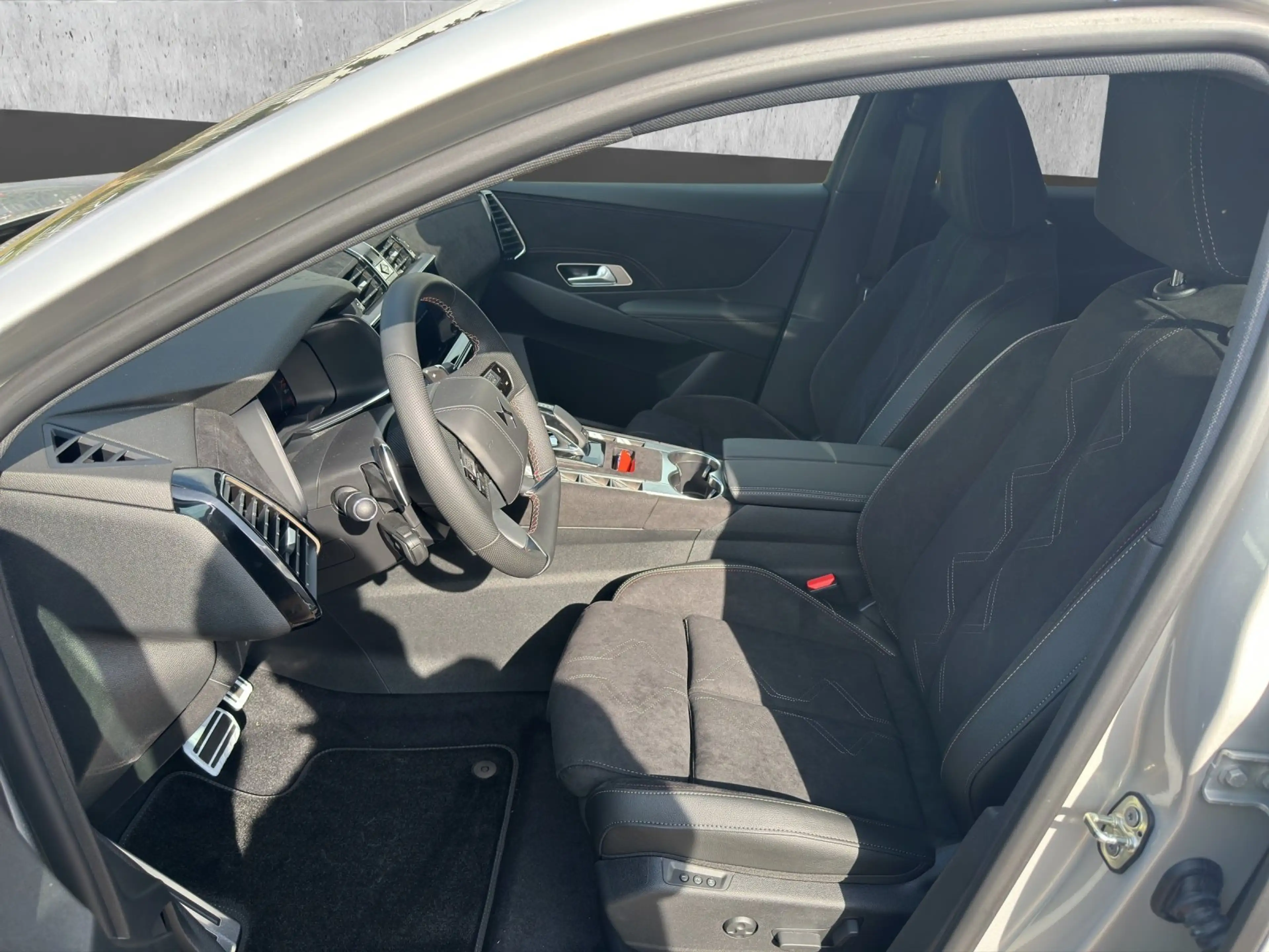 DS Automobiles DS 7 1.5 BlueHDi 130 FAP Pallas Kam.+LED+SHZ+PDC — photo 11