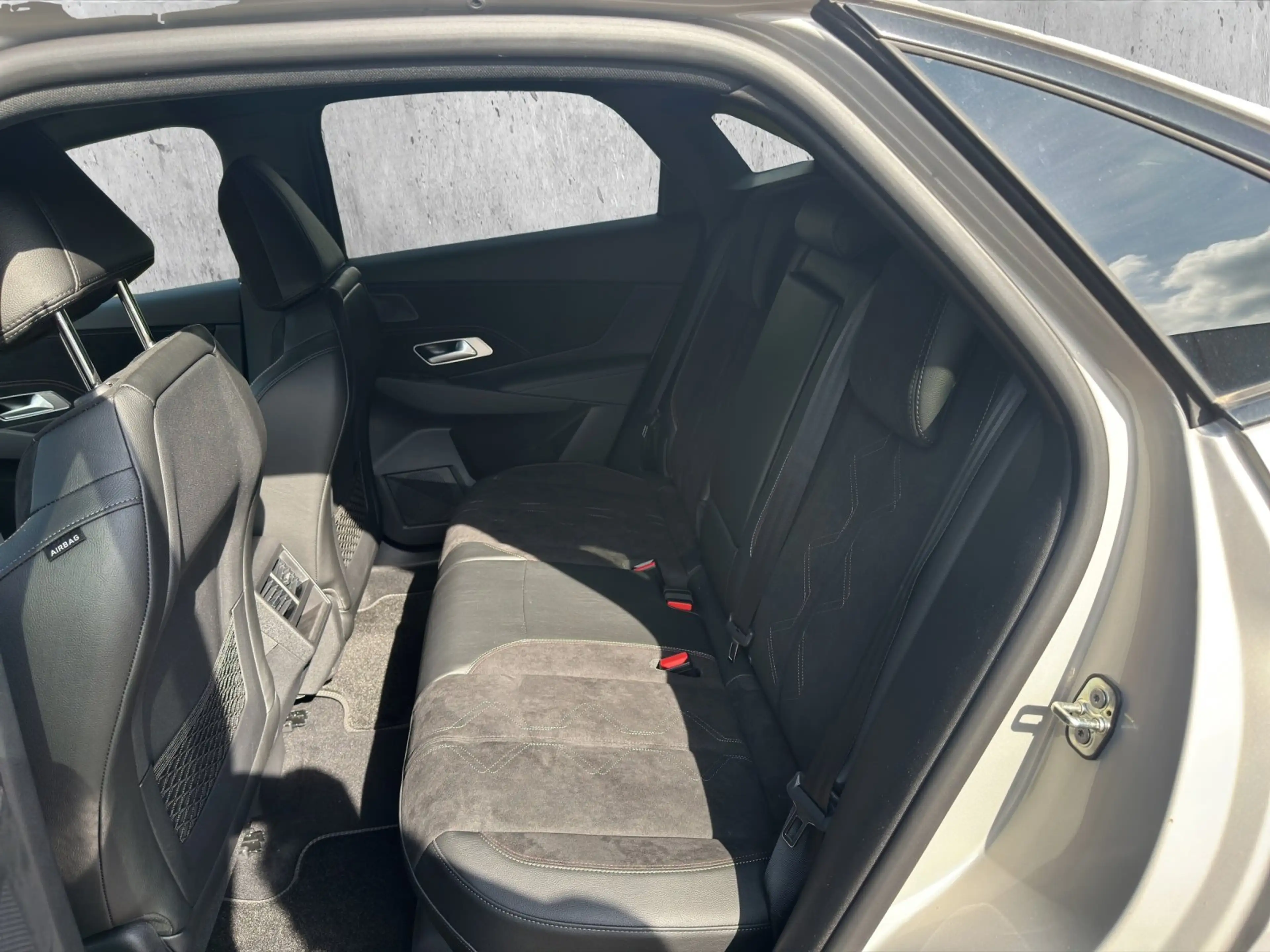 DS Automobiles DS 7 1.5 BlueHDi 130 FAP Pallas Kam.+LED+SHZ+PDC — photo 12