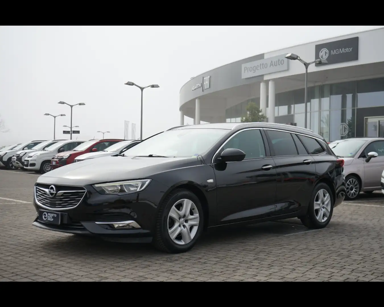 Opel Insignia Sports Tourer 2.0 CDTI Advance Schwarz - 1