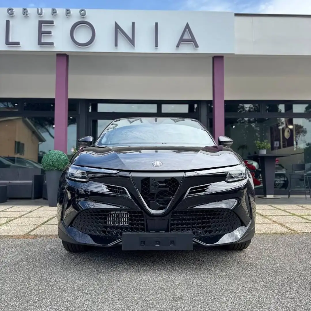 Alfa Romeo Junior 1.2 ibrida Speciale 145cv edct6 pack tech km 0! Negro - 2