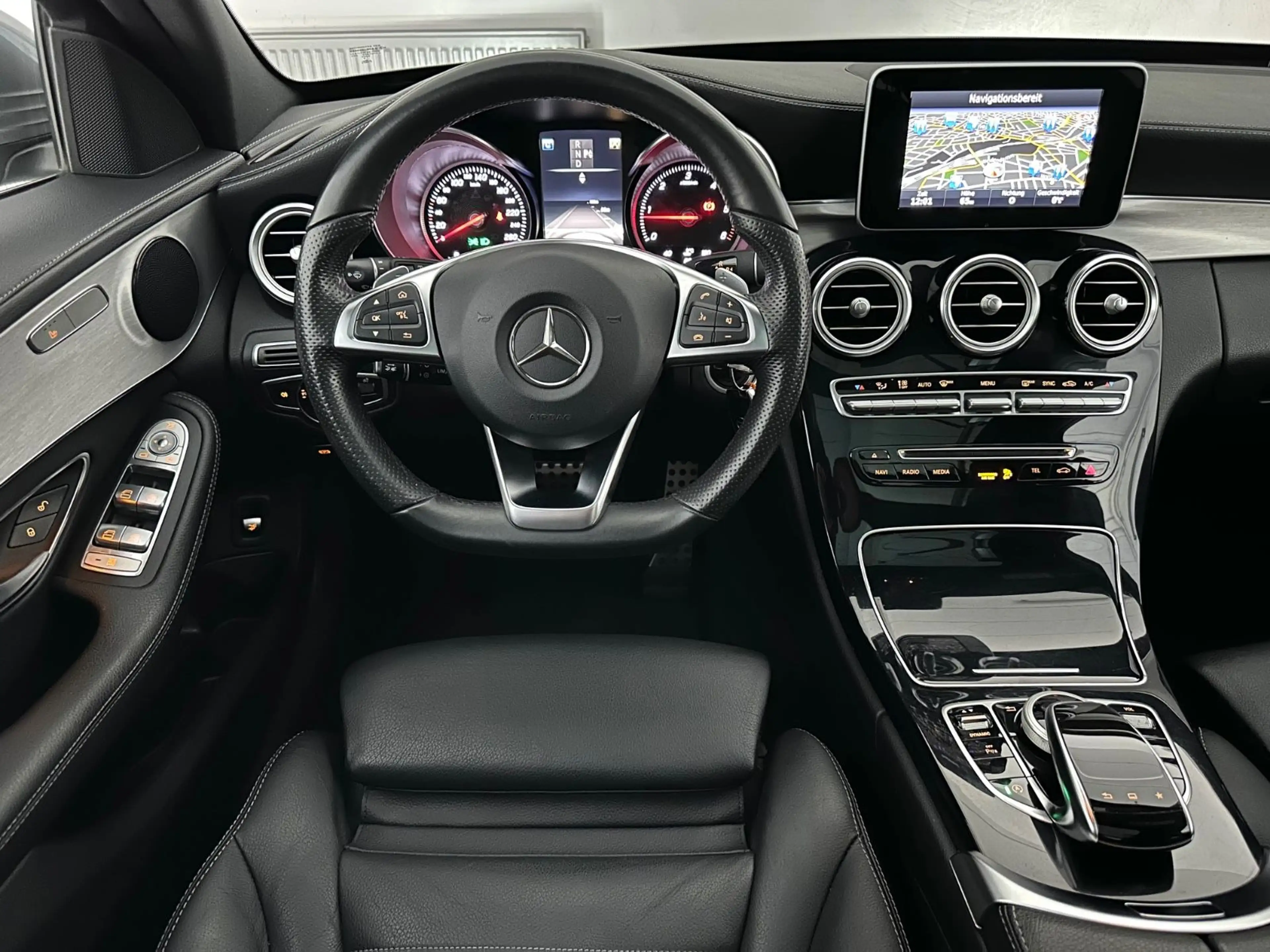 Mercedes-Benz C 250 BT/AMG/2.Hand/Pano./Distronic+/LED/Kamera — photo 22