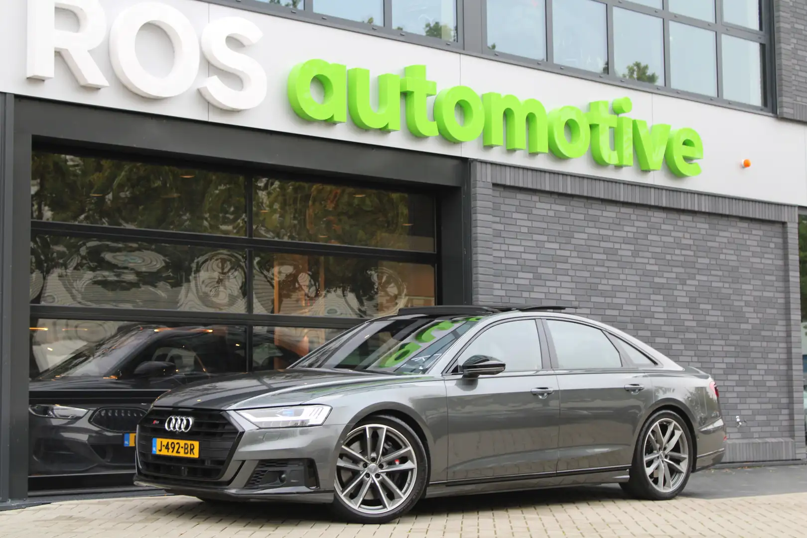 Audi S8 4.0 TFSI S8 Quattro | NAP | 4X MASSAGE | B&O ADVAN Grijs - 1