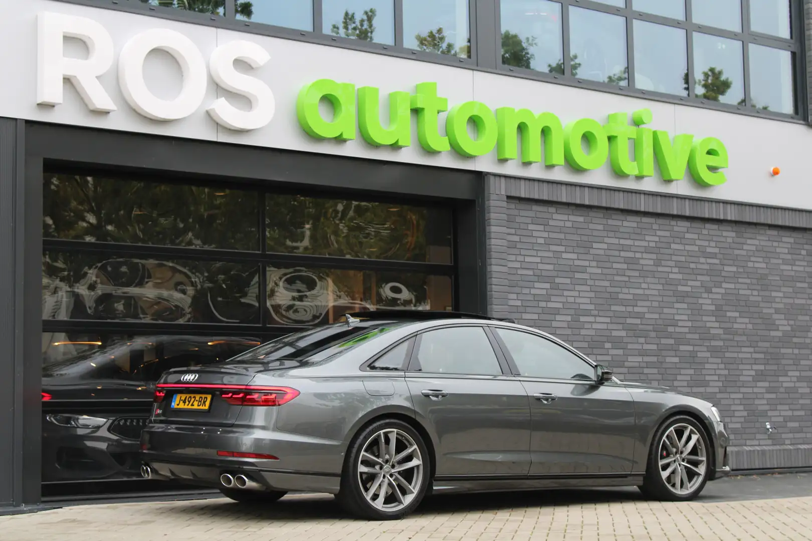 Audi S8 4.0 TFSI S8 Quattro | NAP | 4X MASSAGE | B&O ADVAN Grijs - 2