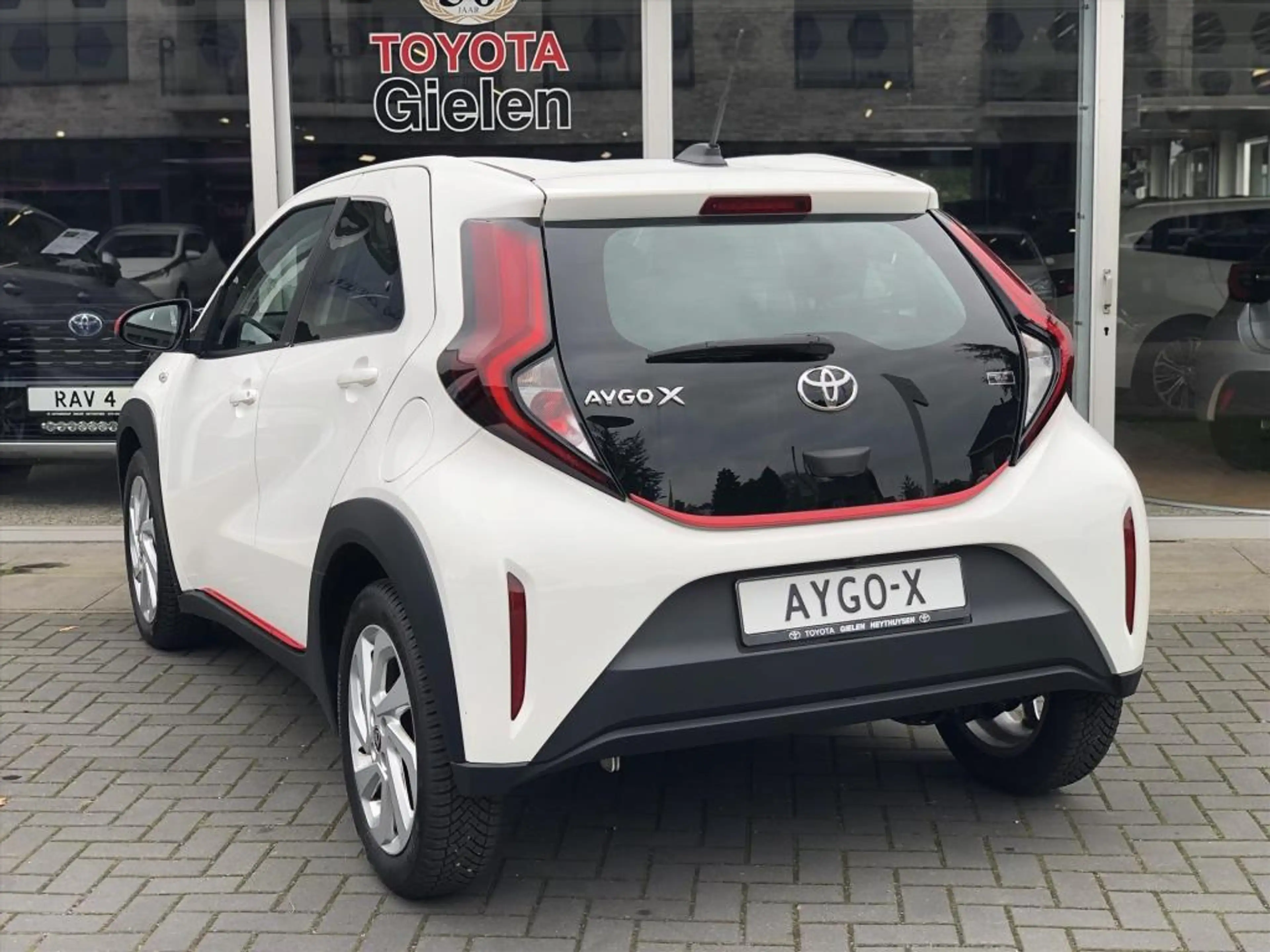 Toyota Aygo X 1.0 VVT-i First | Apple CarPlay/Android Auto, Lich — photo 9