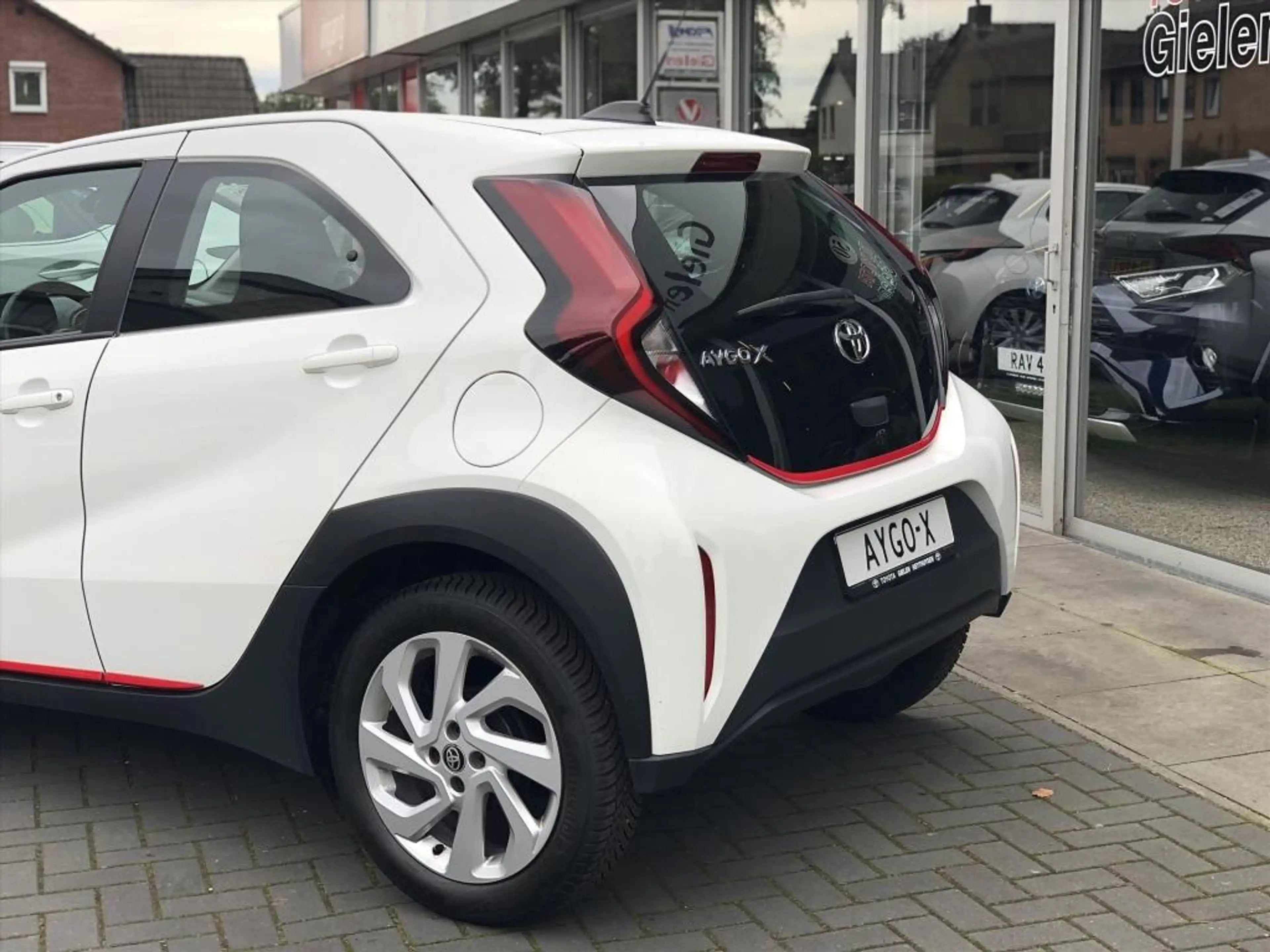 Toyota Aygo X 1.0 VVT-i First | Apple CarPlay/Android Auto, Lich — photo 4