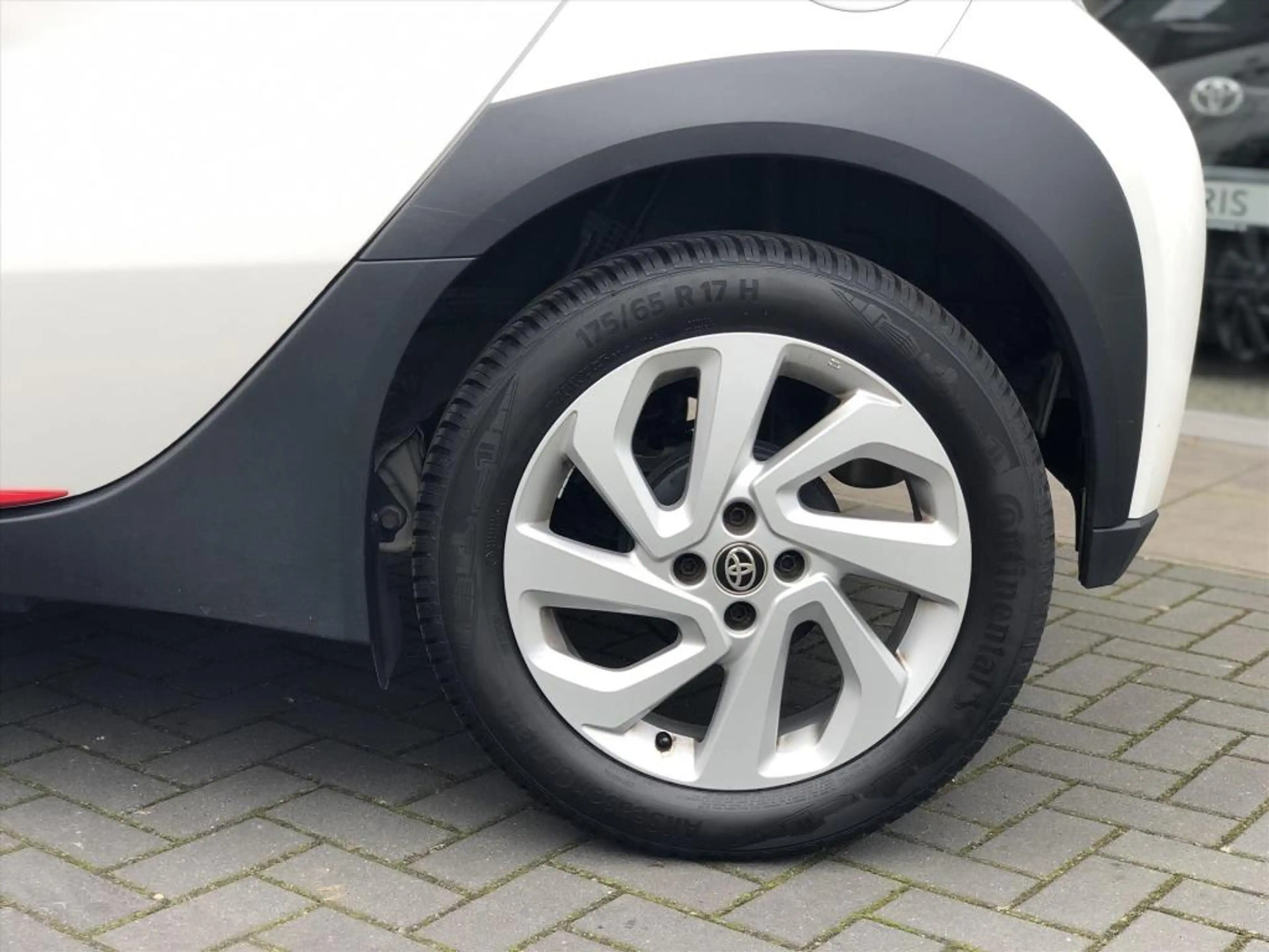 Toyota Aygo X 1.0 VVT-i First | Apple CarPlay/Android Auto, Lich — photo 3